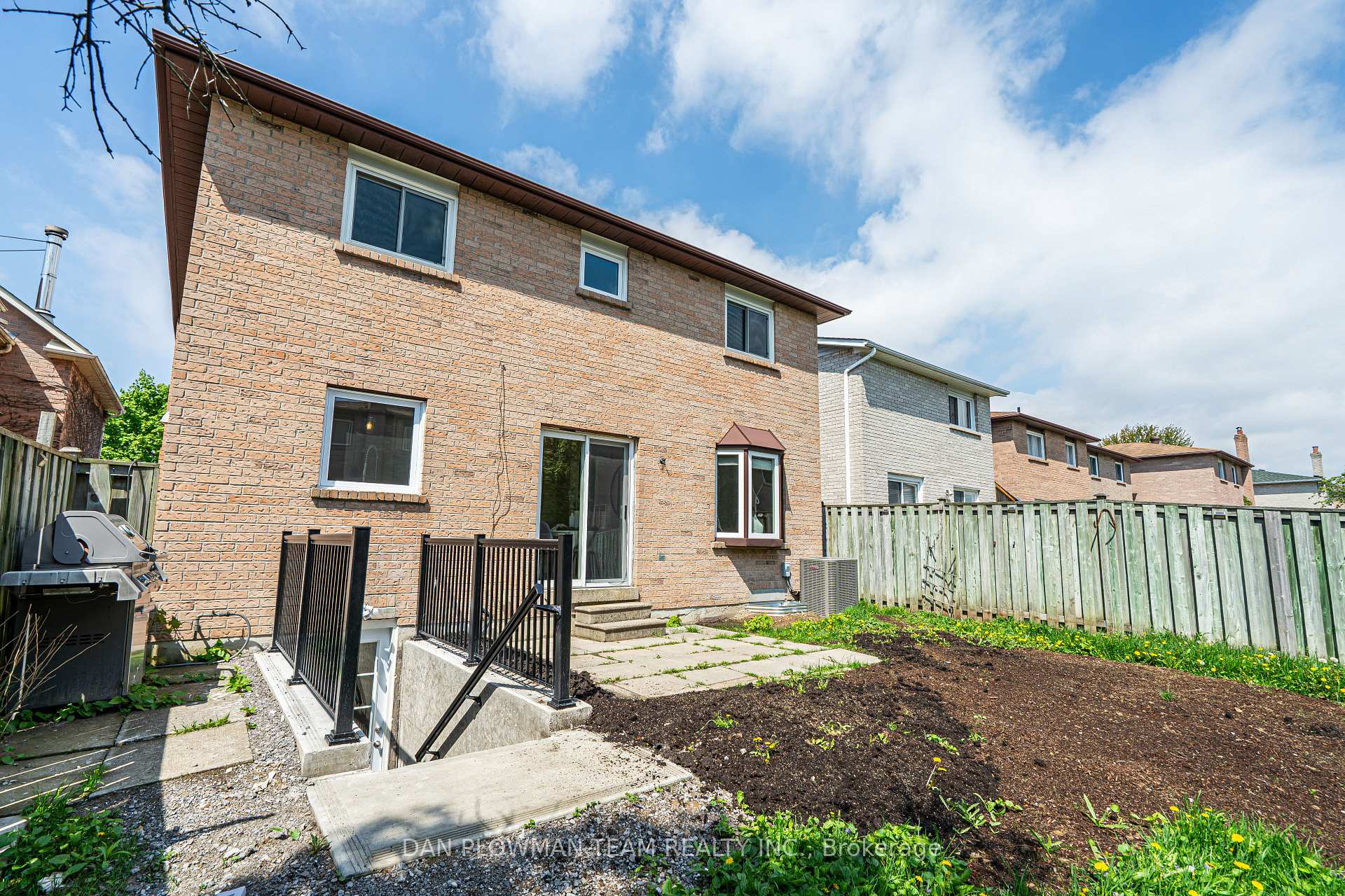 Photo 45 of 110 Rotherglen Road N, Ajax, Central West — HOMEH