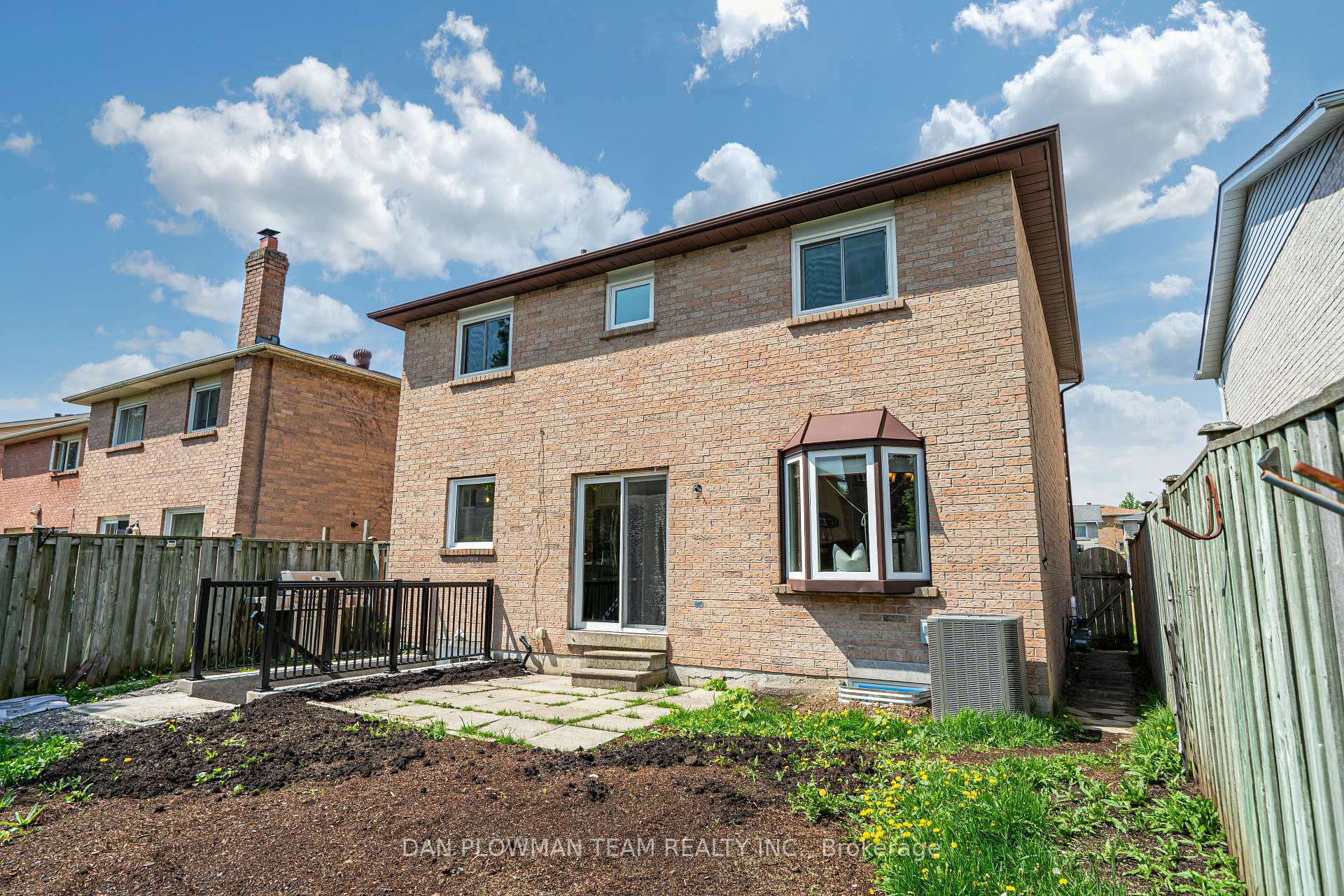 Photo 46 of 110 Rotherglen Road N, Ajax, Central West — HOMEH