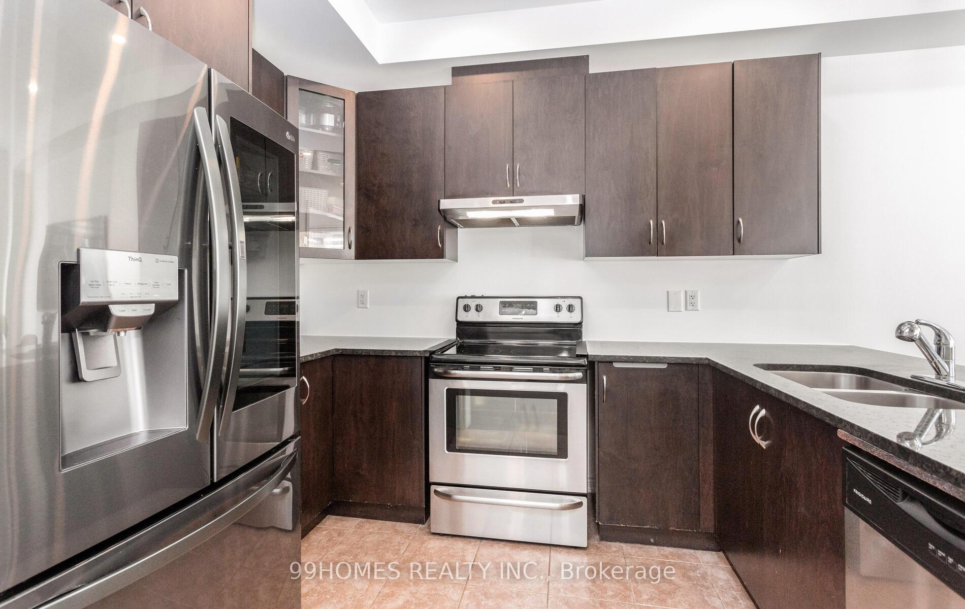 Photo 12 of 70 Sky Harbour Drive, Brampton, Bram West — HOMEH