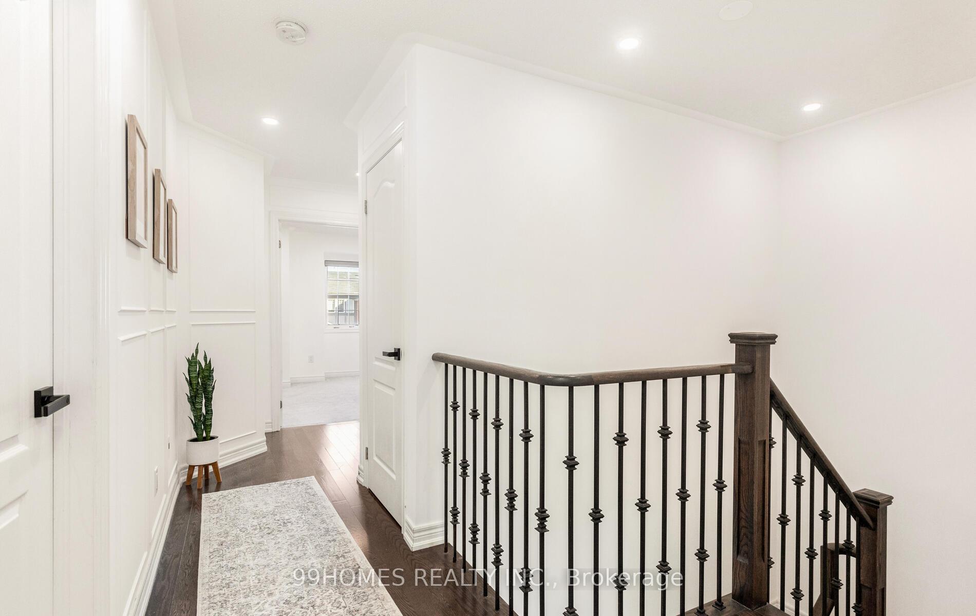 Photo 17 of 70 Sky Harbour Drive, Brampton, Bram West — HOMEH