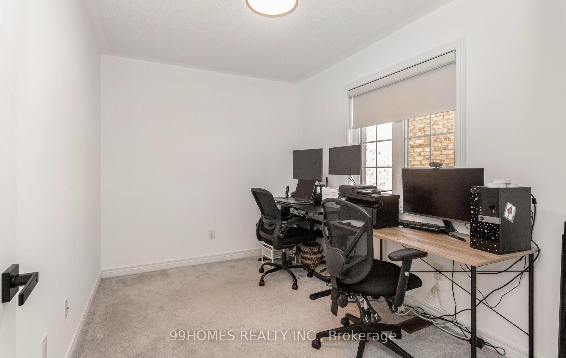 Photo 25 of 70 Sky Harbour Drive, Brampton, Bram West — HOMEH
