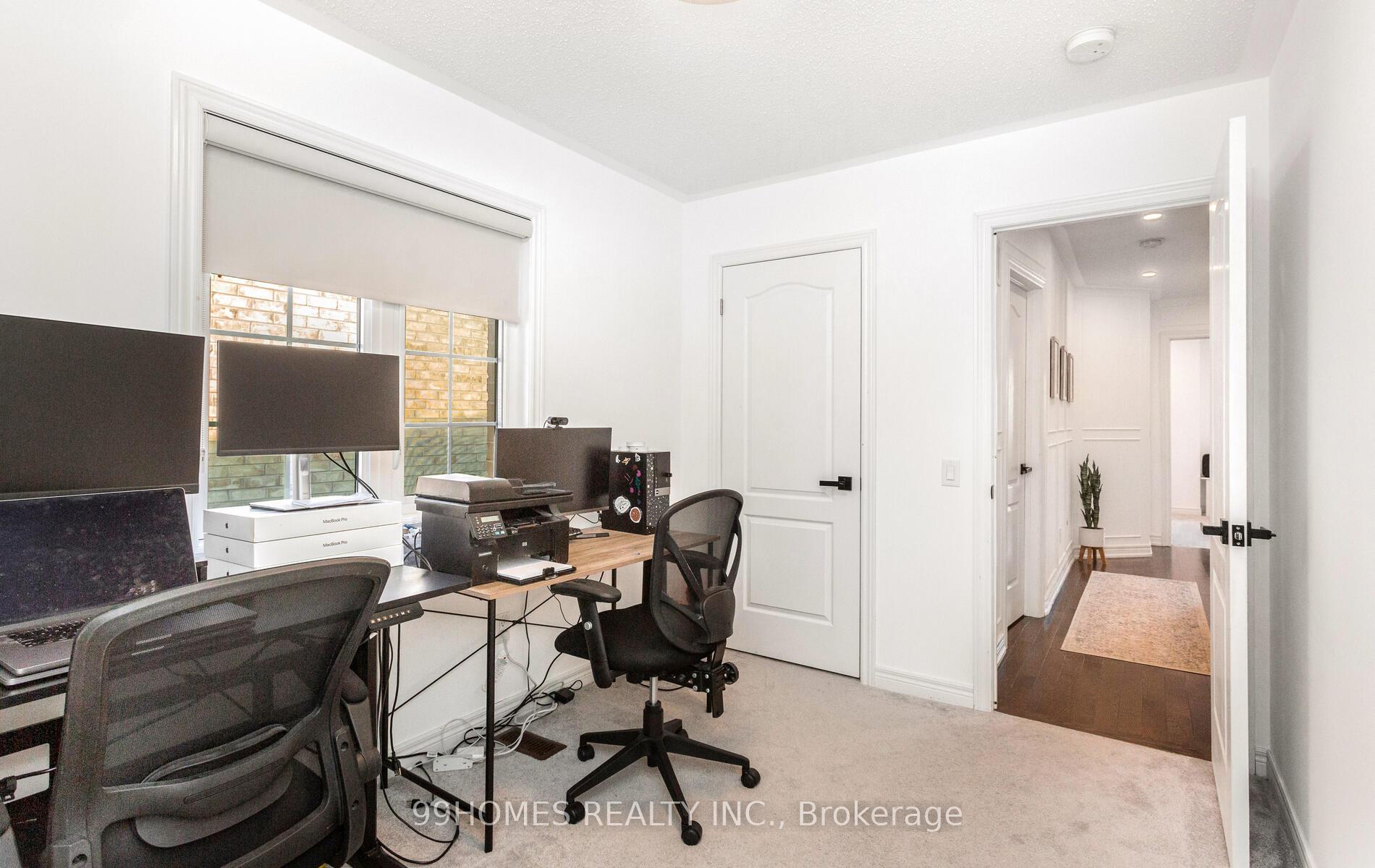 Photo 26 of 70 Sky Harbour Drive, Brampton, Bram West — HOMEH
