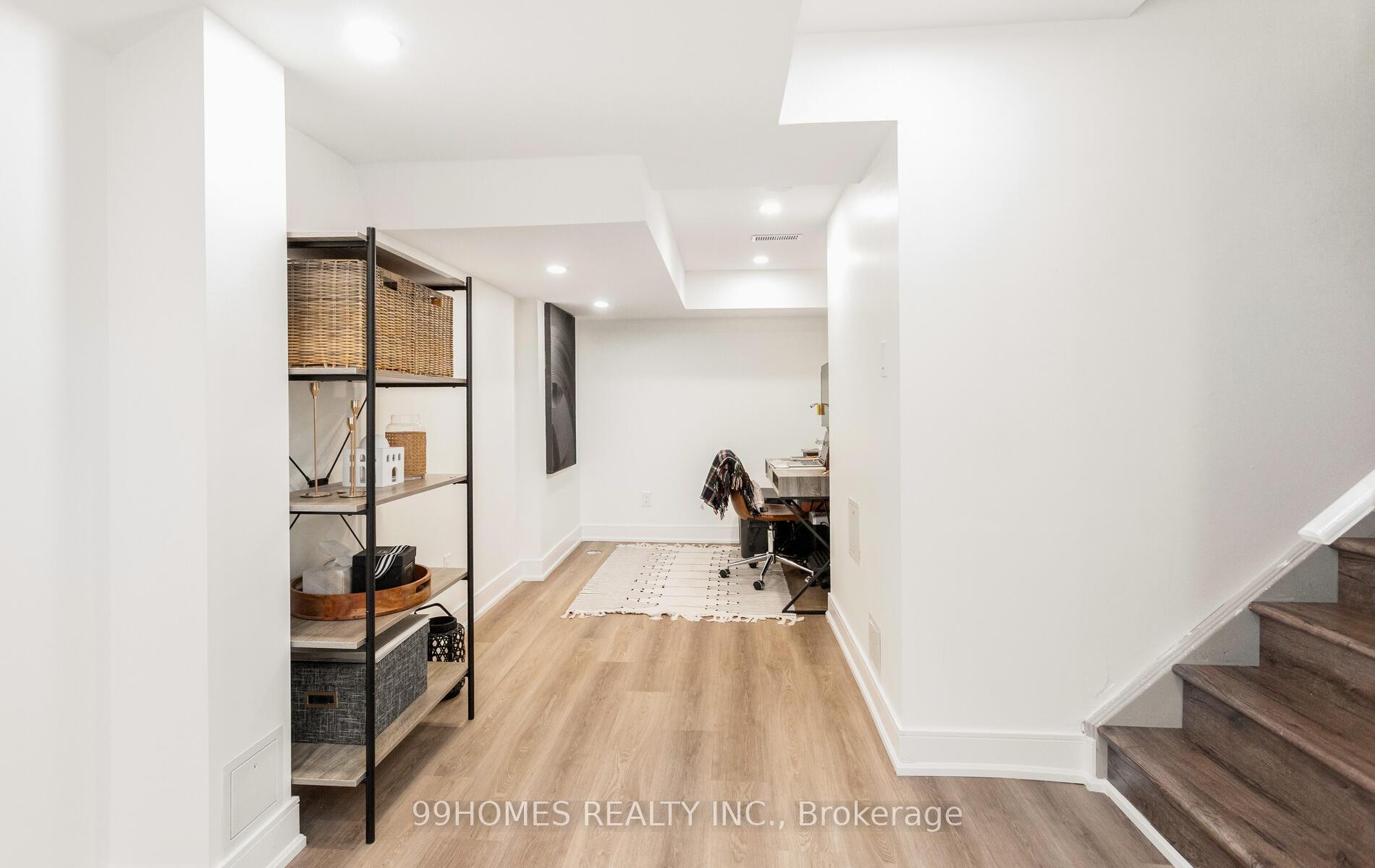 Photo 29 of 70 Sky Harbour Drive, Brampton, Bram West — HOMEH