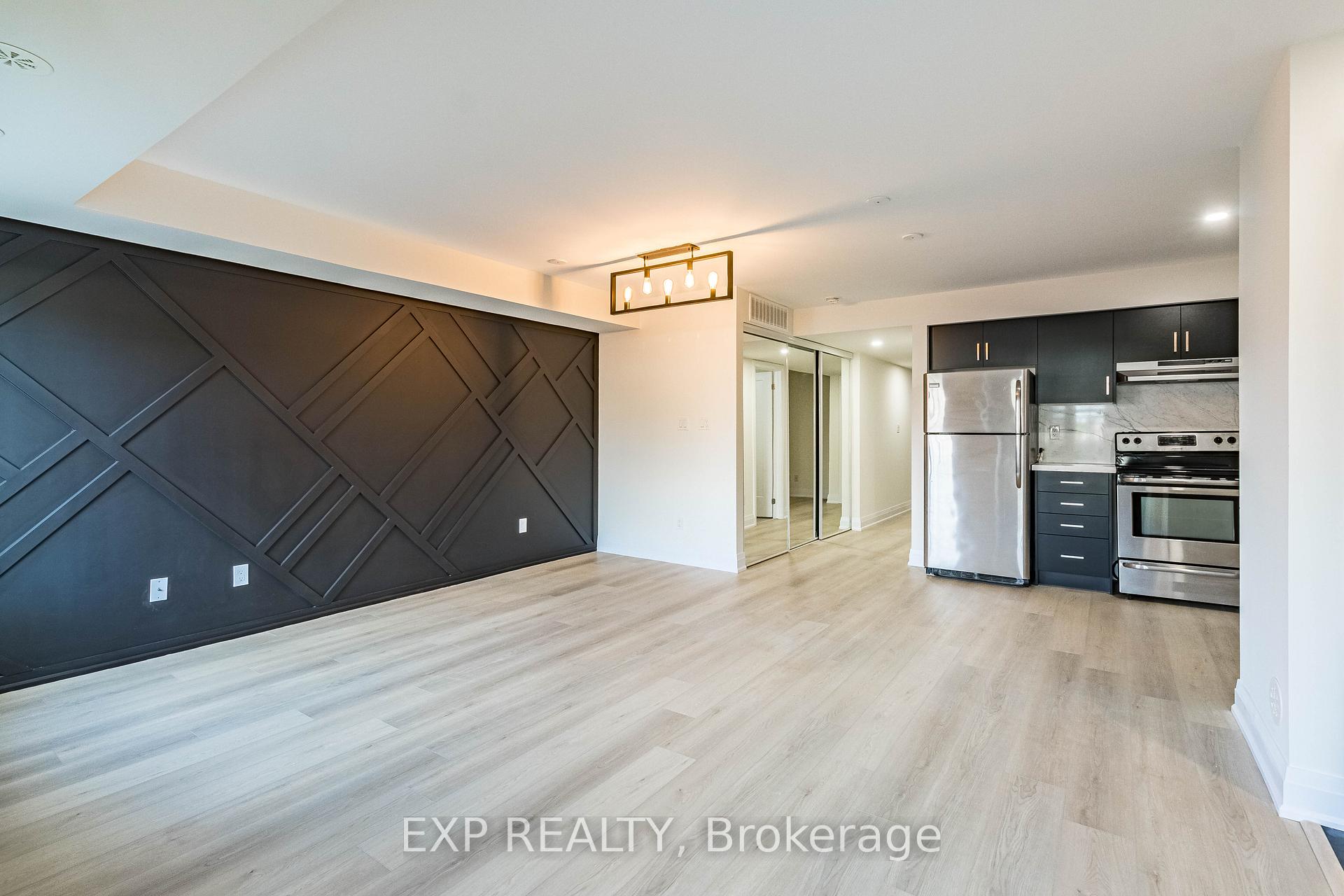 Photo 4 of Unit E02, 26 Bruce Street, Vaughan, West Woodbridge — HOMEH