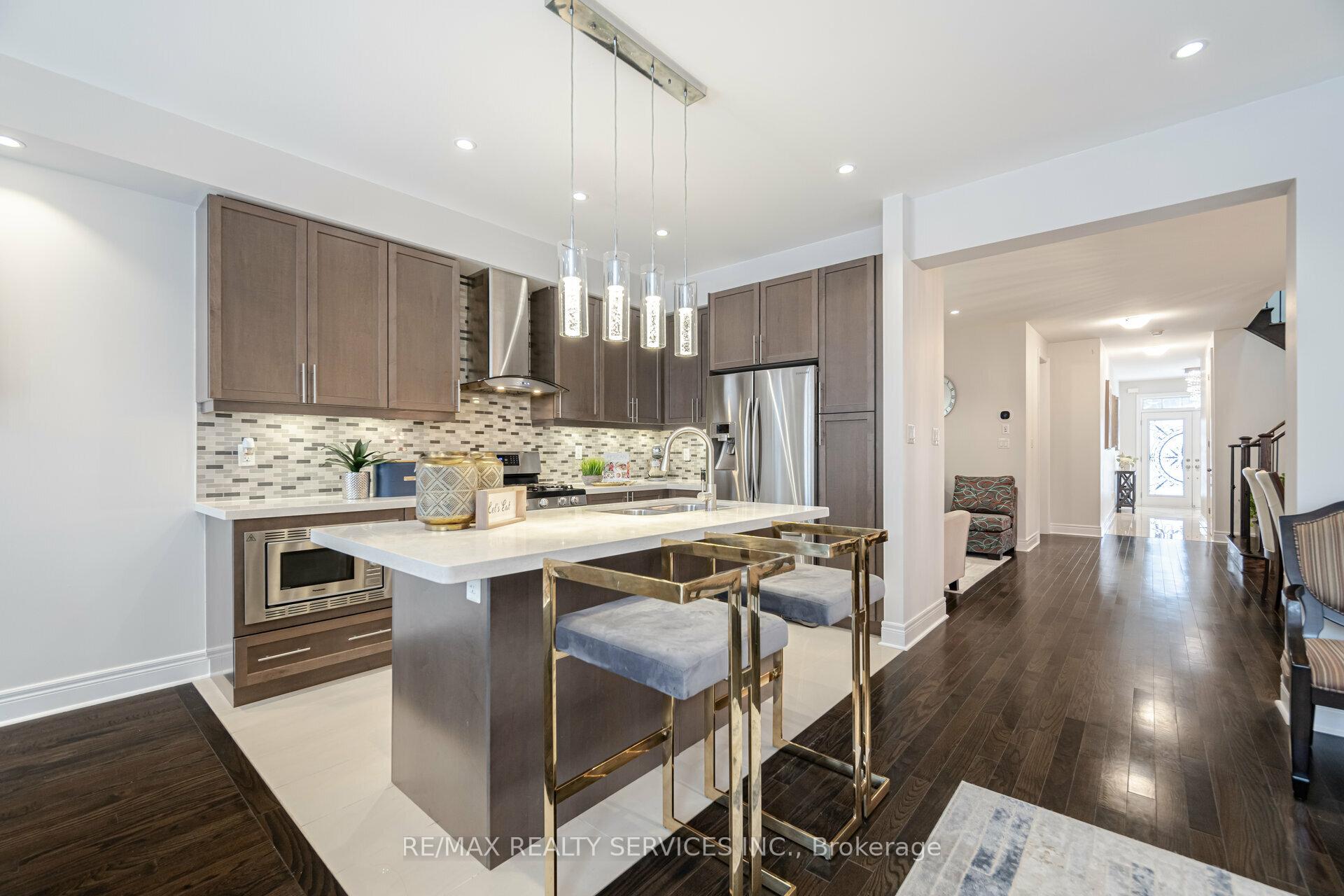 Photo 12 of 58 Andretti Crescent, Brampton, Credit Valley — HOMEH