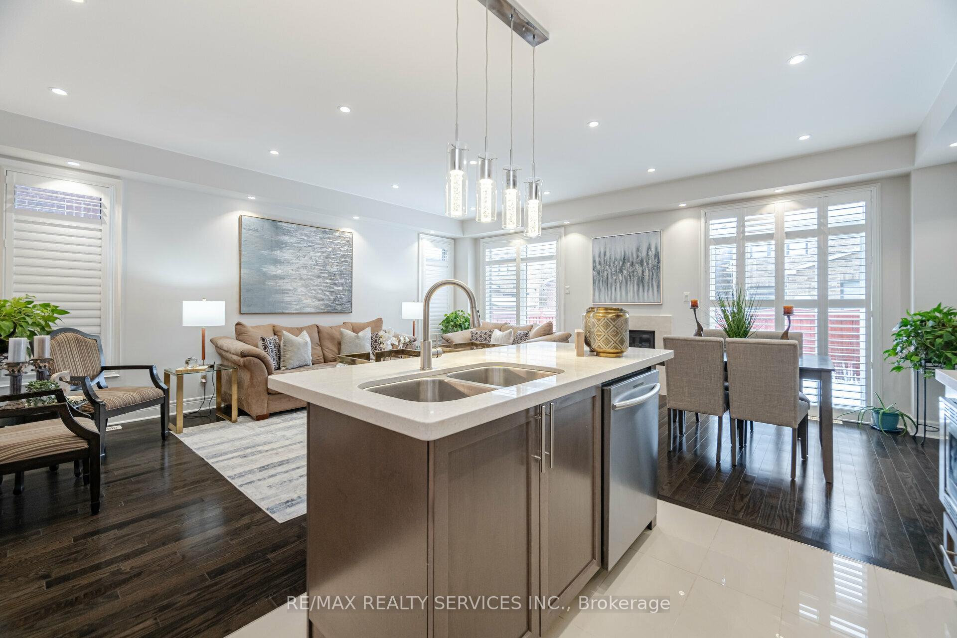 Photo 13 of 58 Andretti Crescent, Brampton, Credit Valley — HOMEH