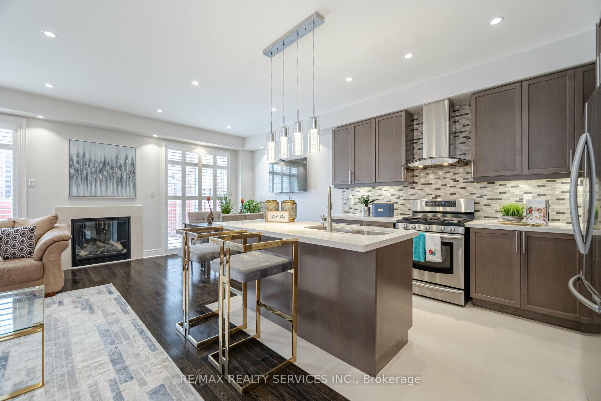 Photo 14 of 58 Andretti Crescent, Brampton, Credit Valley — HOMEH