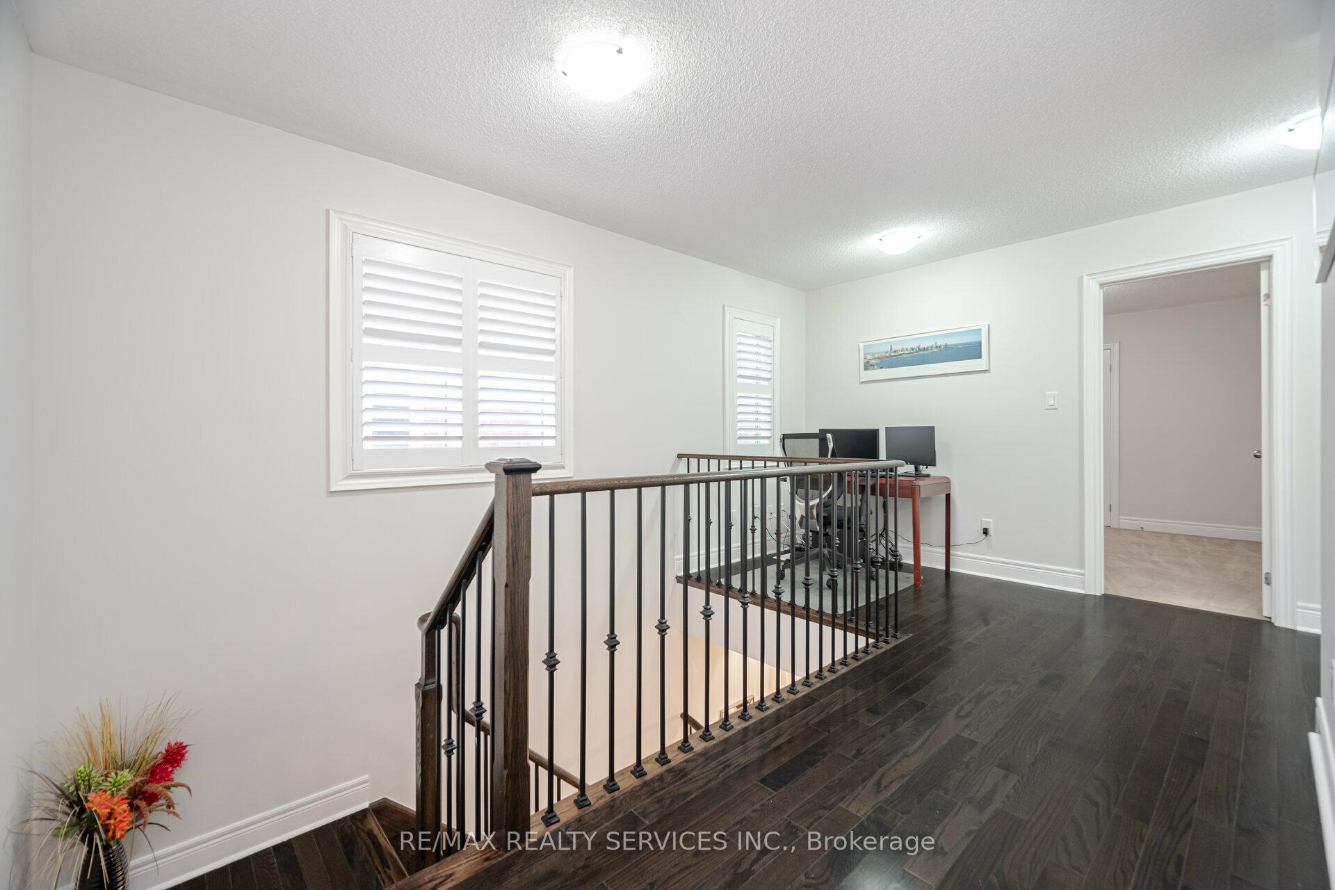 Photo 18 of 58 Andretti Crescent, Brampton, Credit Valley — HOMEH