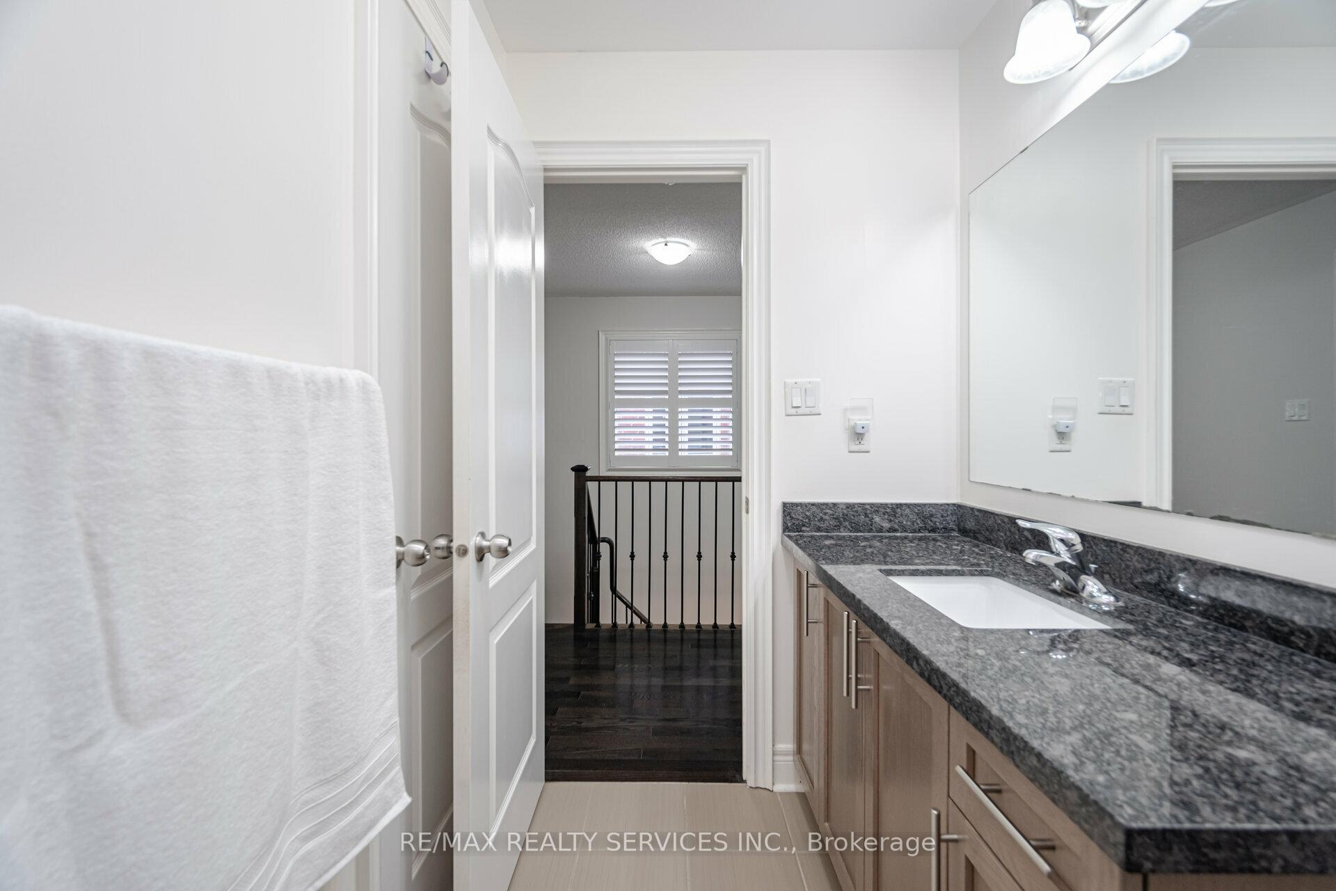 Photo 28 of 58 Andretti Crescent, Brampton, Credit Valley — HOMEH