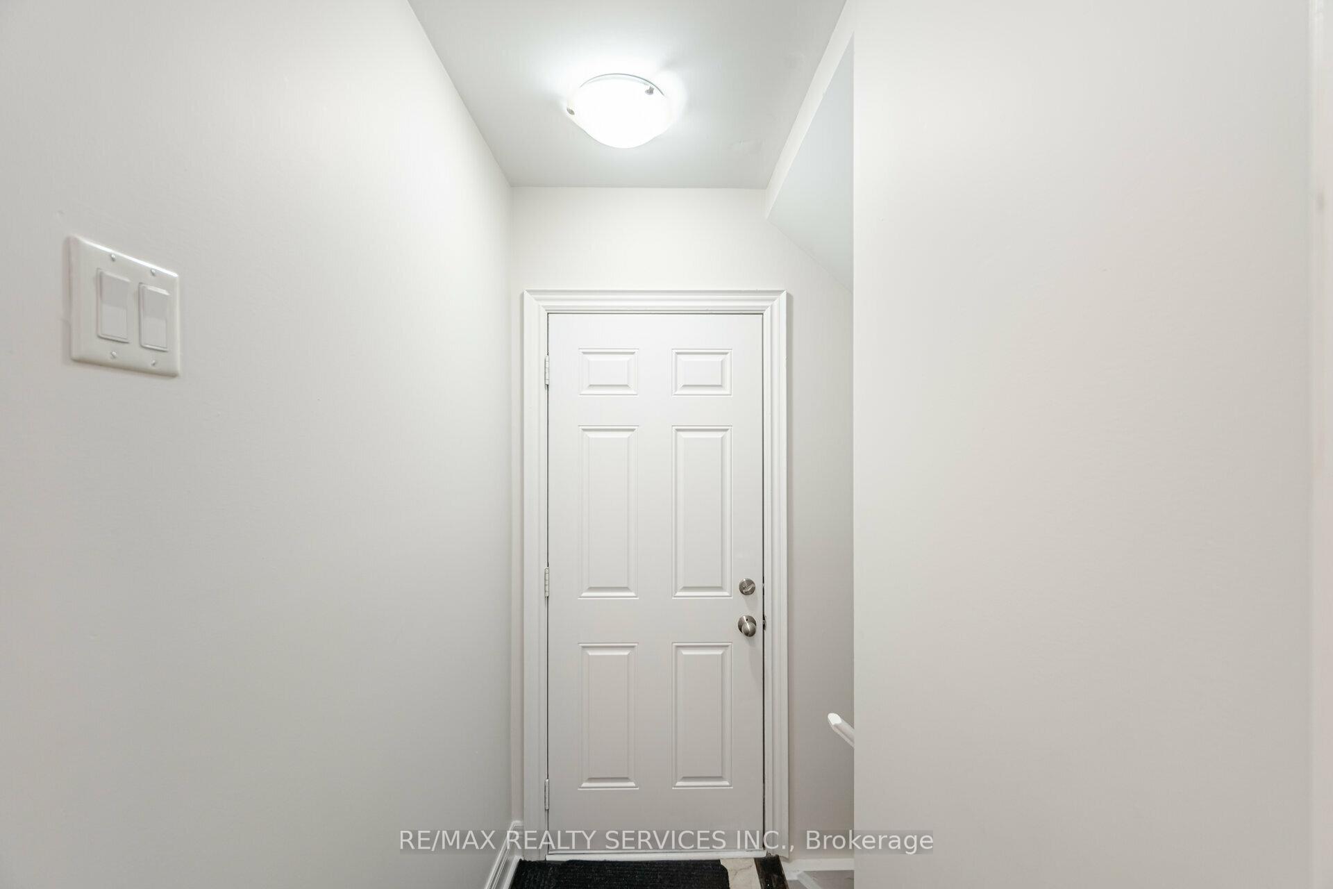 Photo 33 of 58 Andretti Crescent, Brampton, Credit Valley — HOMEH