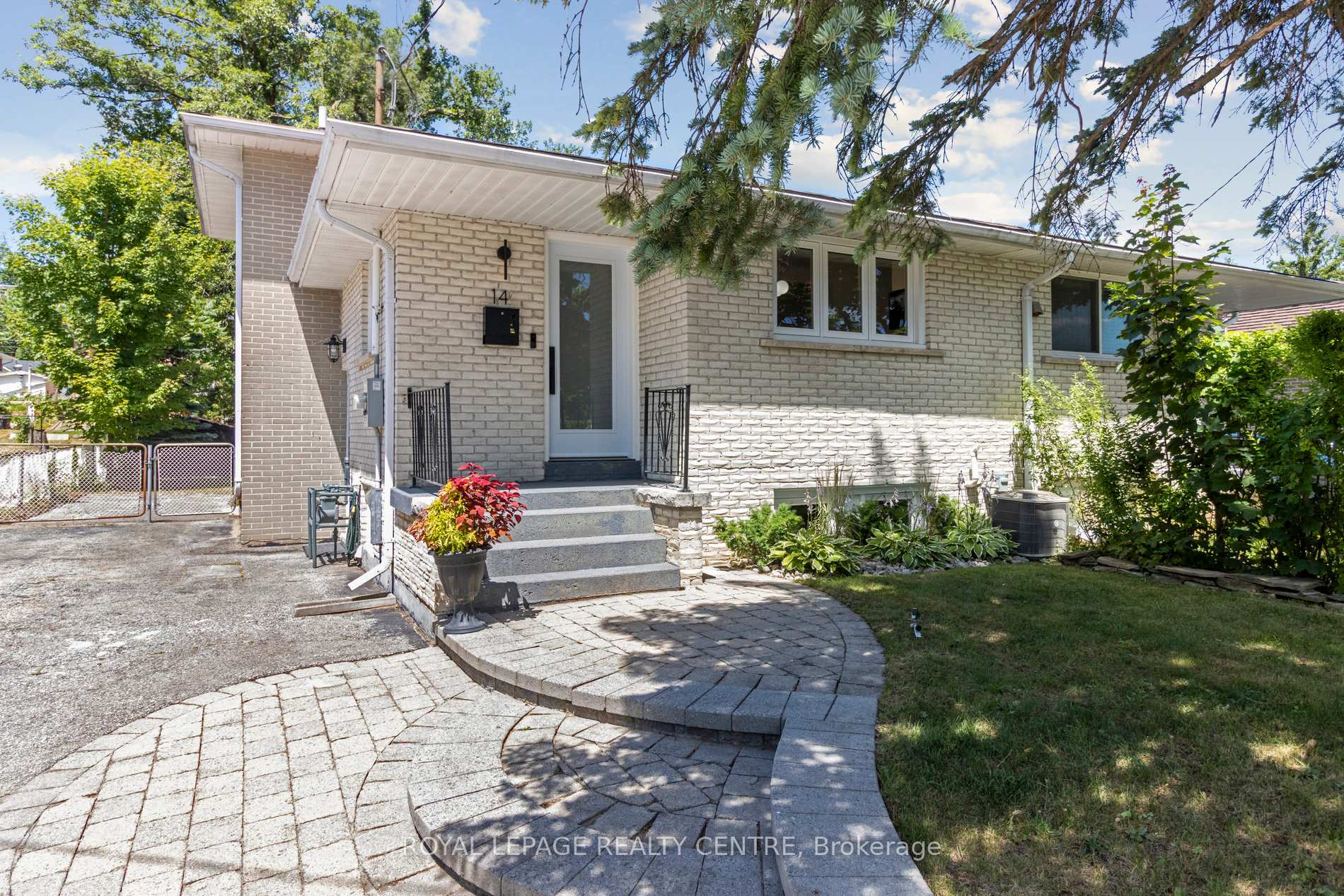 Photo 2 of 14 Charlbrook Avenue, Barrie, Cundles East — HOMEH