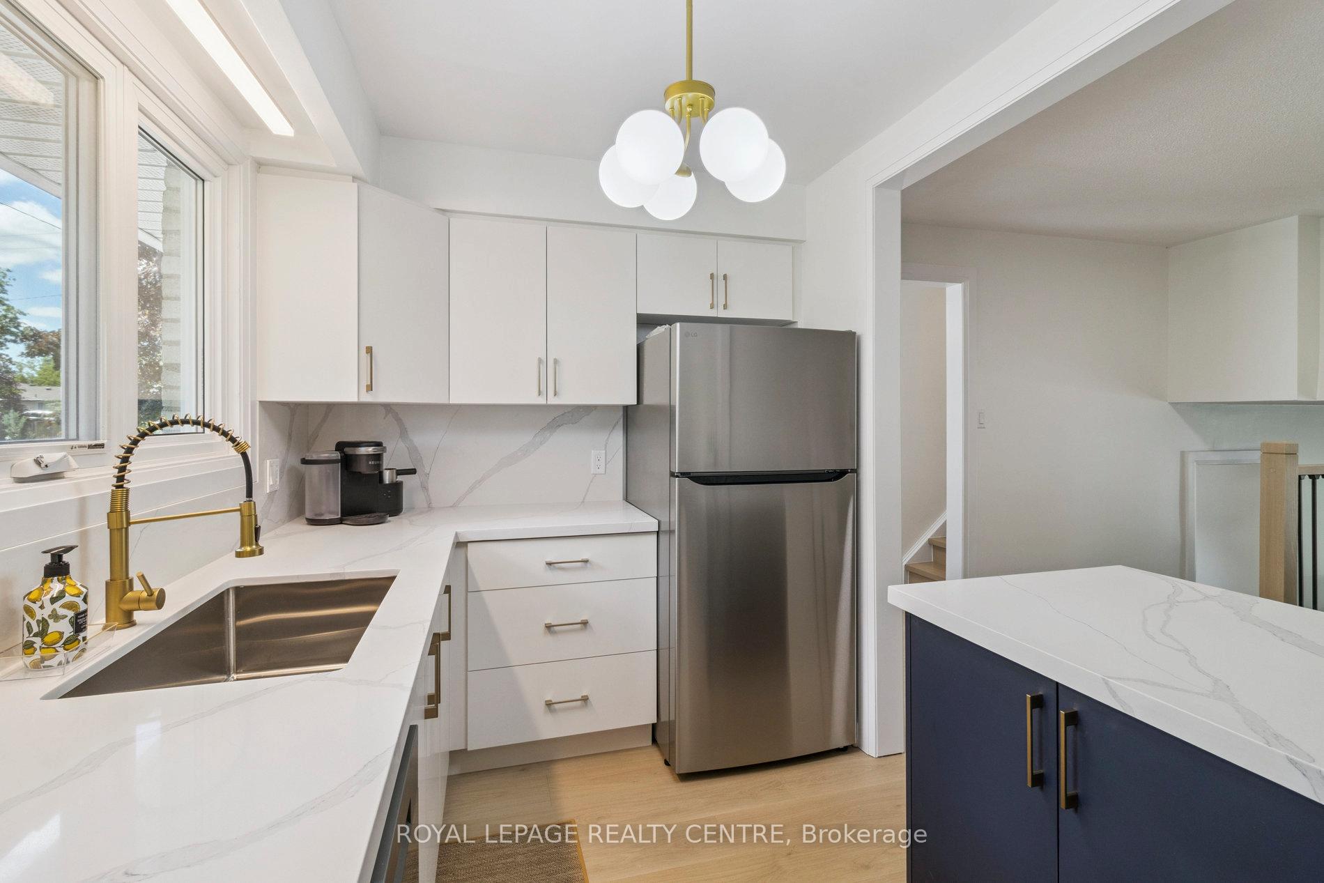 Photo 3 of 14 Charlbrook Avenue, Barrie, Cundles East — HOMEH