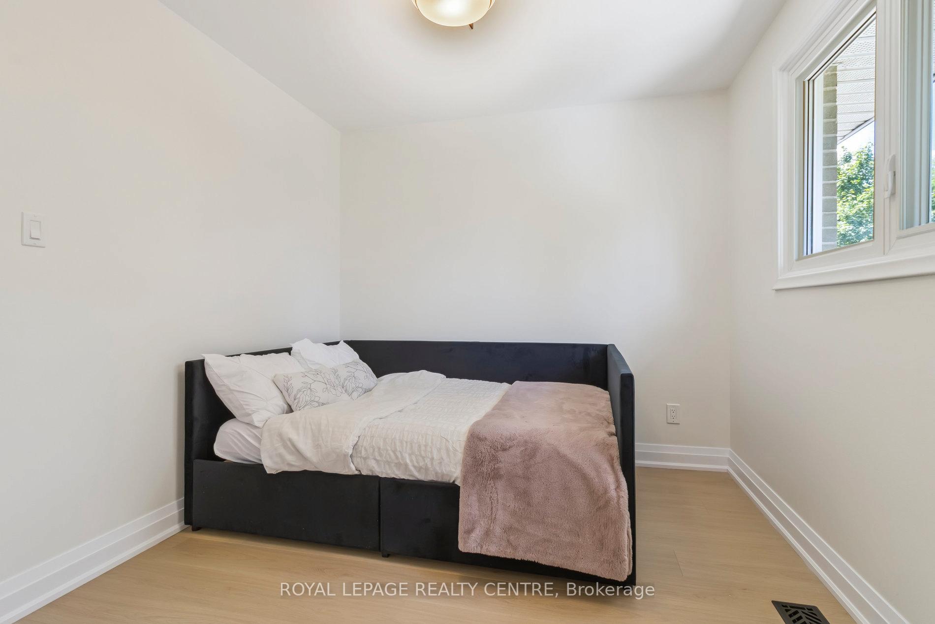 Photo 13 of 14 Charlbrook Avenue, Barrie, Cundles East — HOMEH