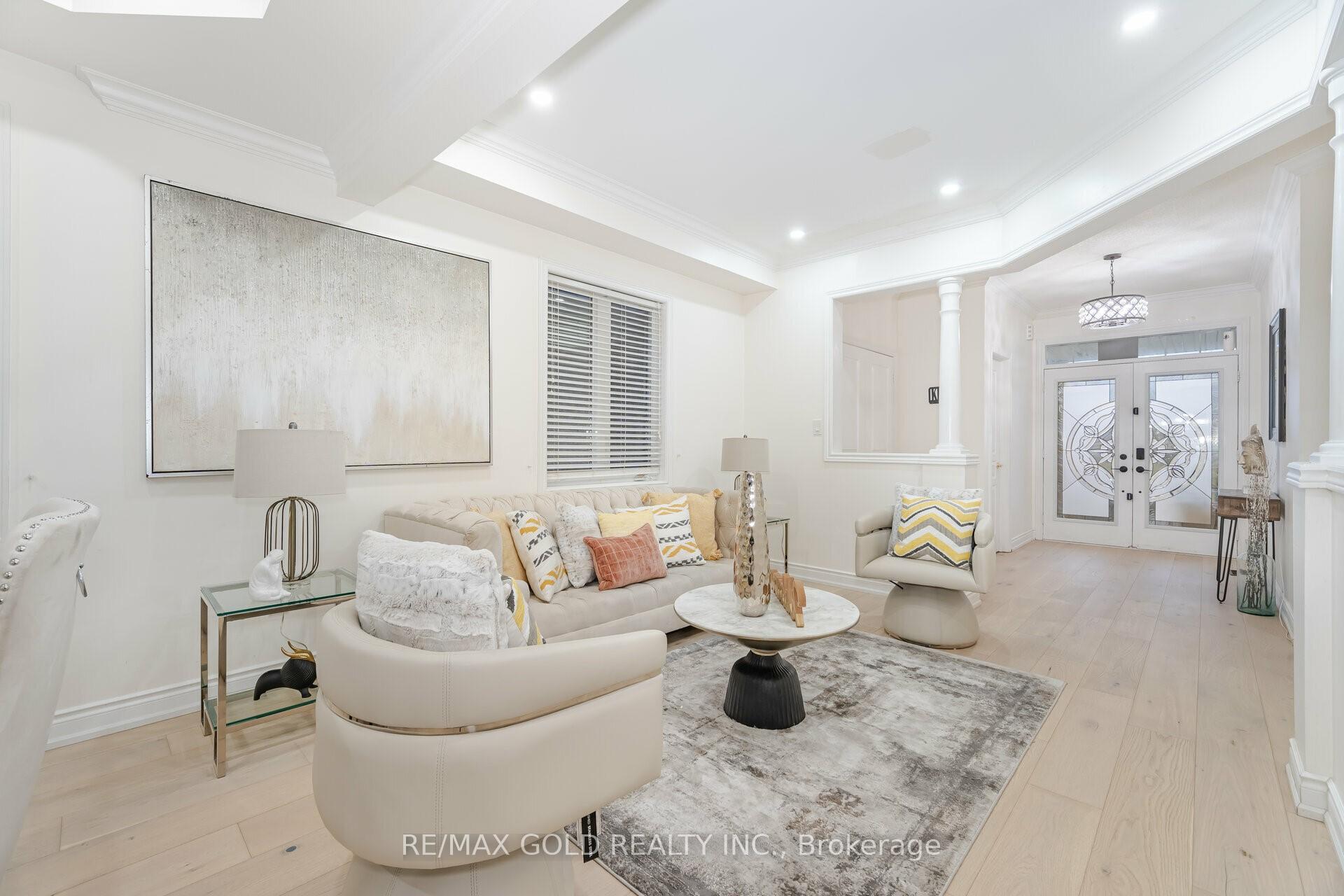Photo 2 of 83 Pannahill Drive, Brampton, Bram East — HOMEH