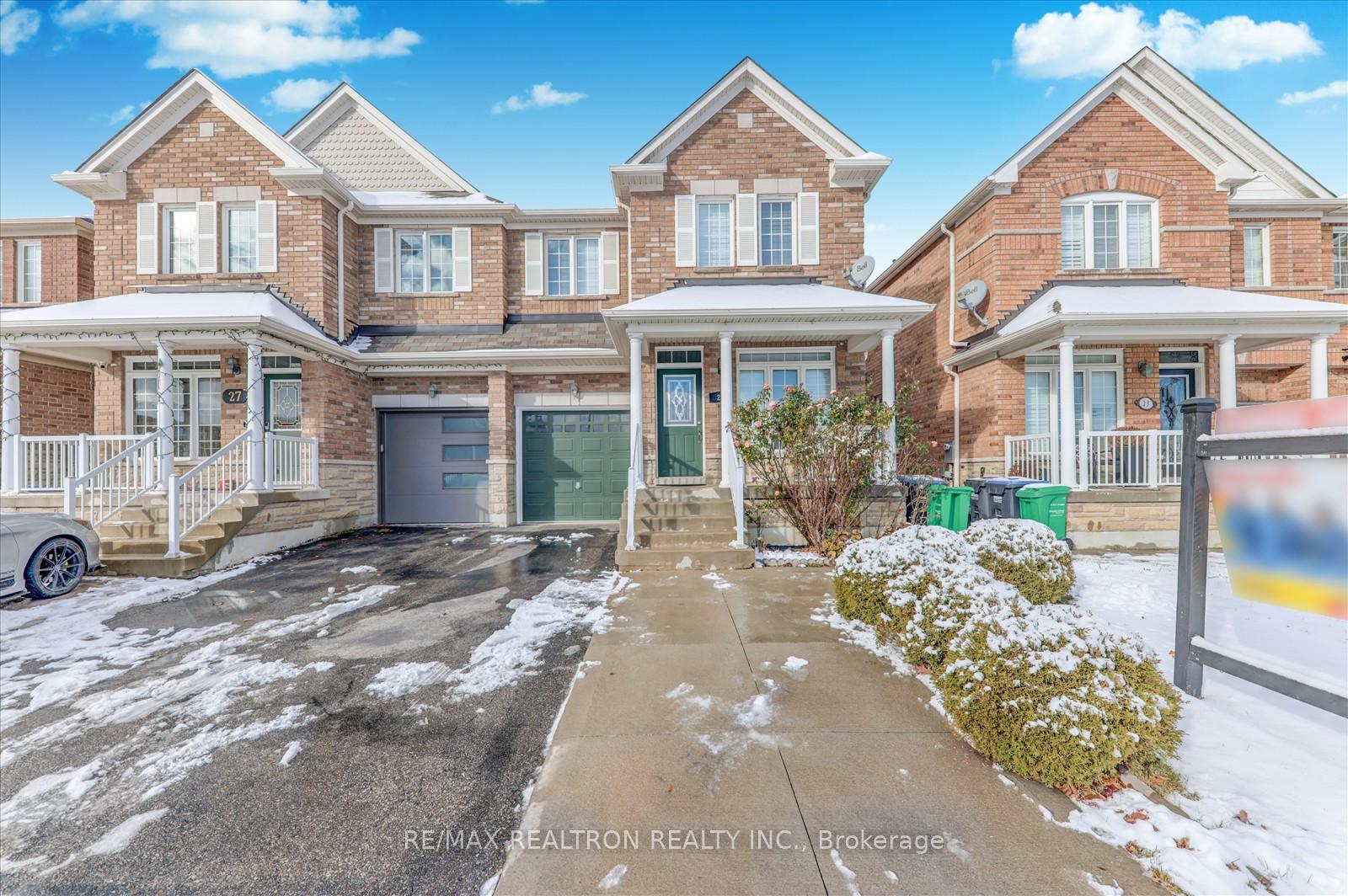 Photo 2 of 25 Sleightholme Crescent, Brampton, Bram East — HOMEH