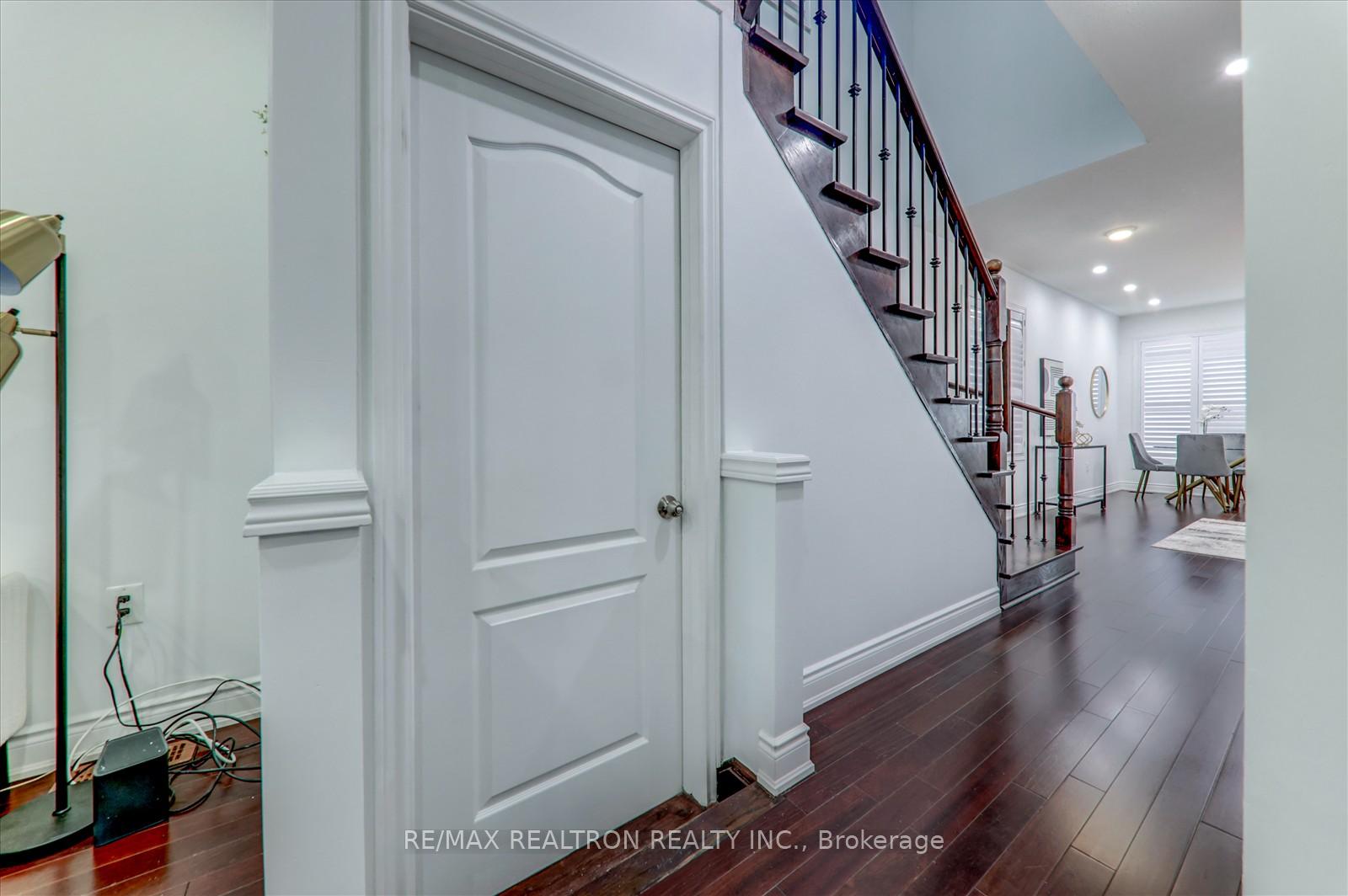 Photo 8 of 25 Sleightholme Crescent, Brampton, Bram East — HOMEH