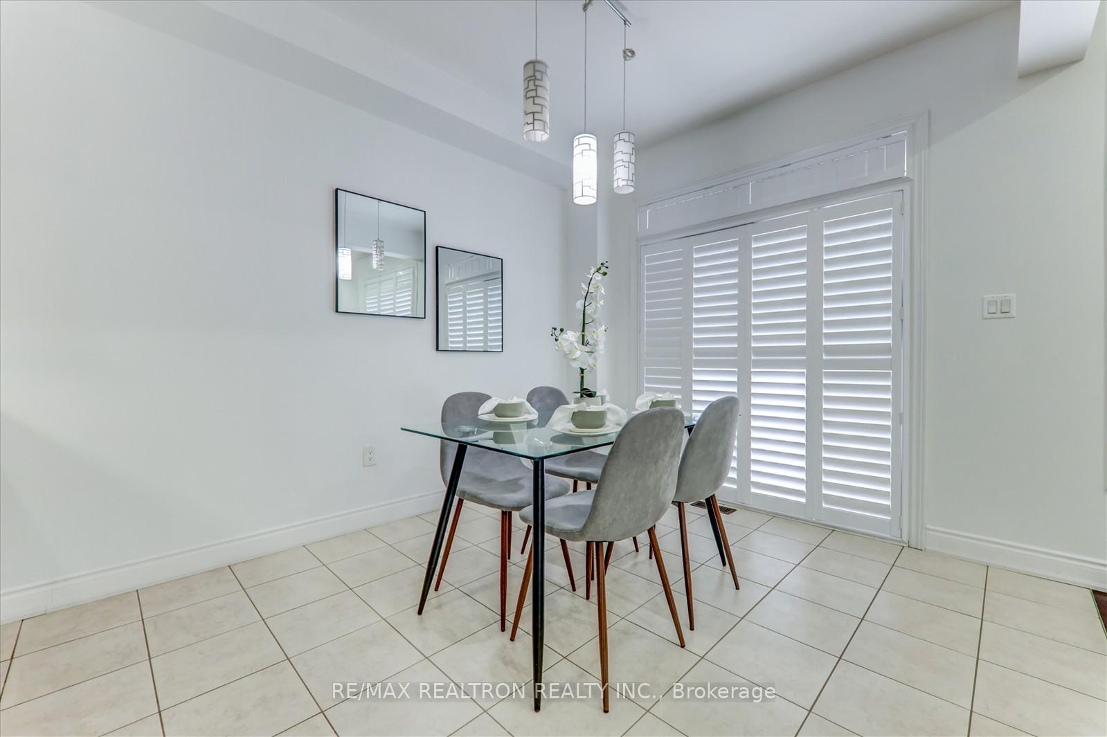 Photo 12 of 25 Sleightholme Crescent, Brampton, Bram East — HOMEH