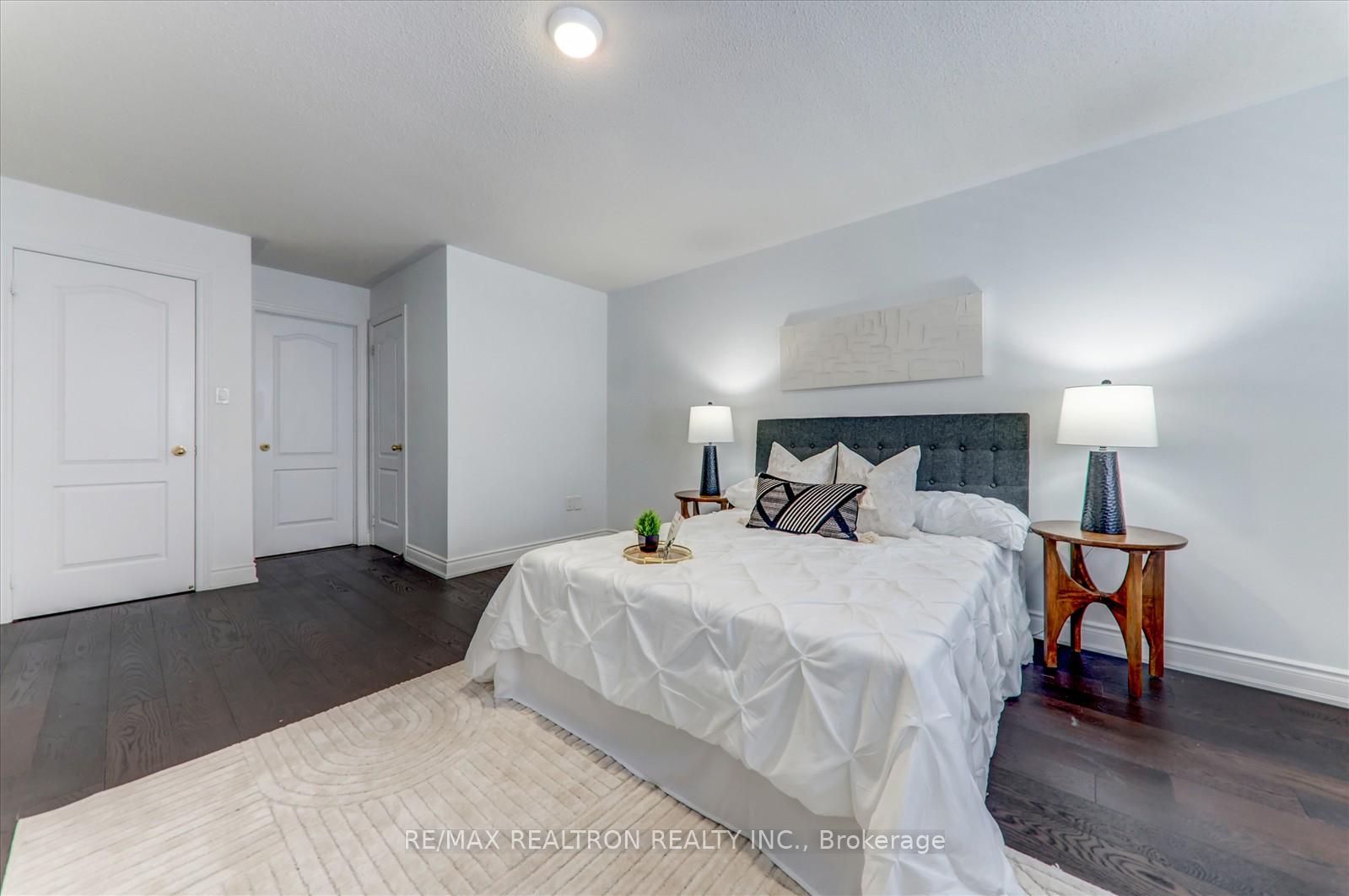 Photo 19 of 25 Sleightholme Crescent, Brampton, Bram East — HOMEH