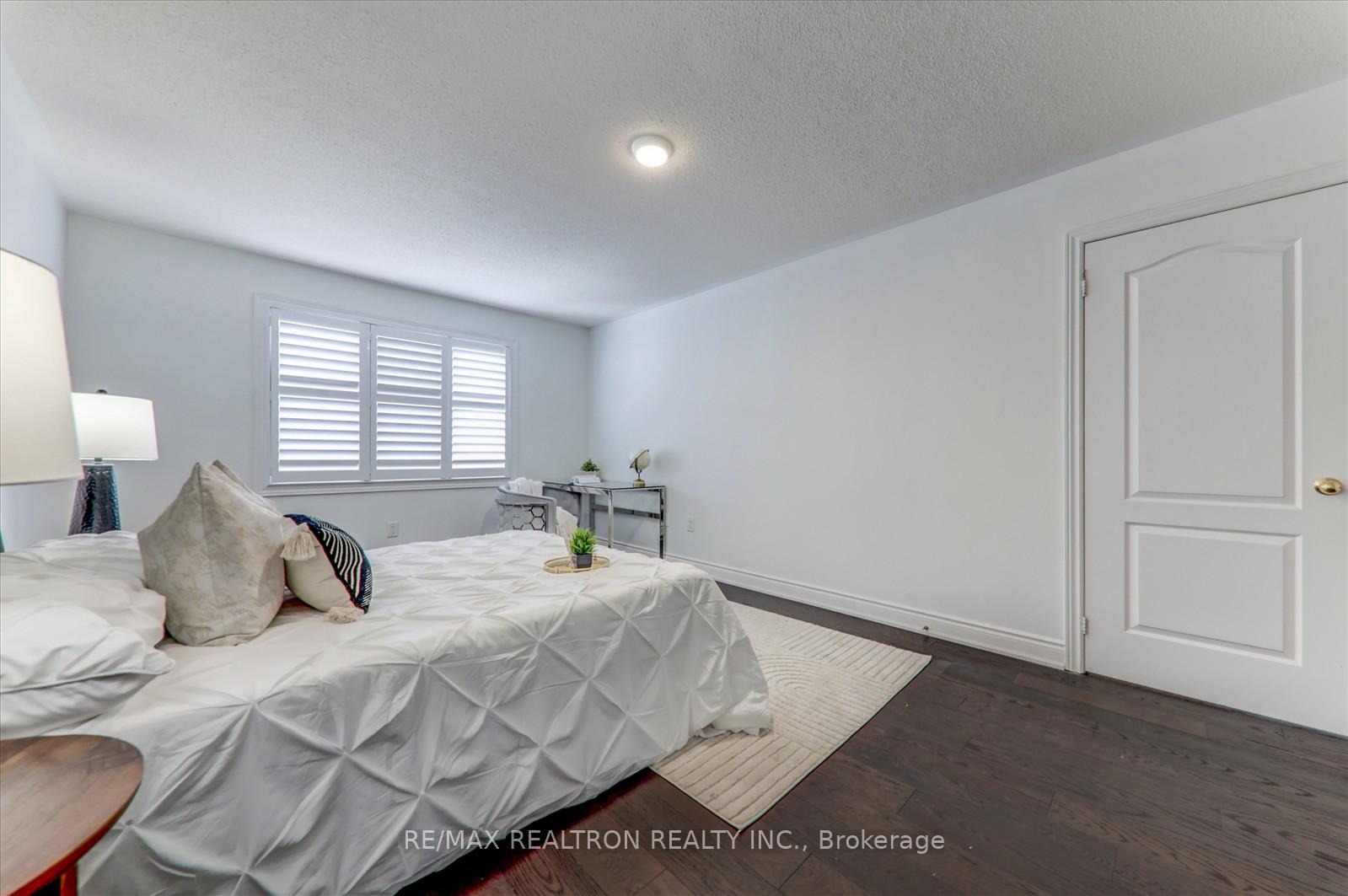 Photo 20 of 25 Sleightholme Crescent, Brampton, Bram East — HOMEH