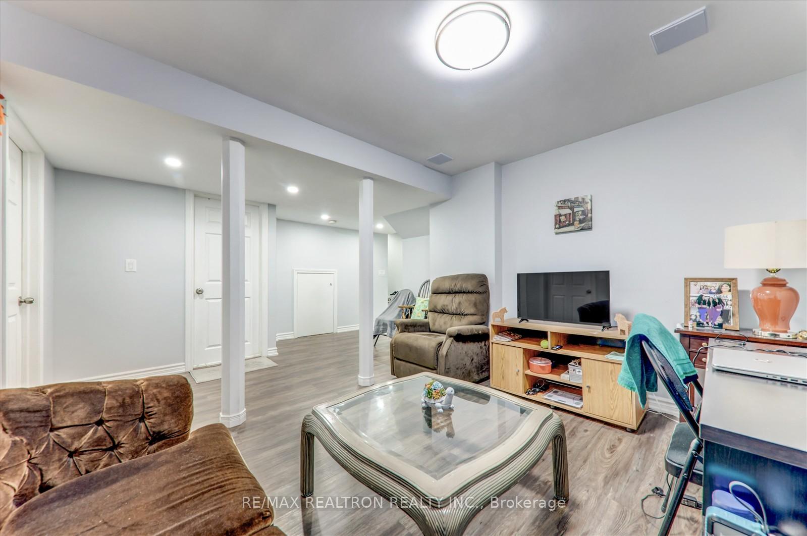 Photo 32 of 25 Sleightholme Crescent, Brampton, Bram East — HOMEH