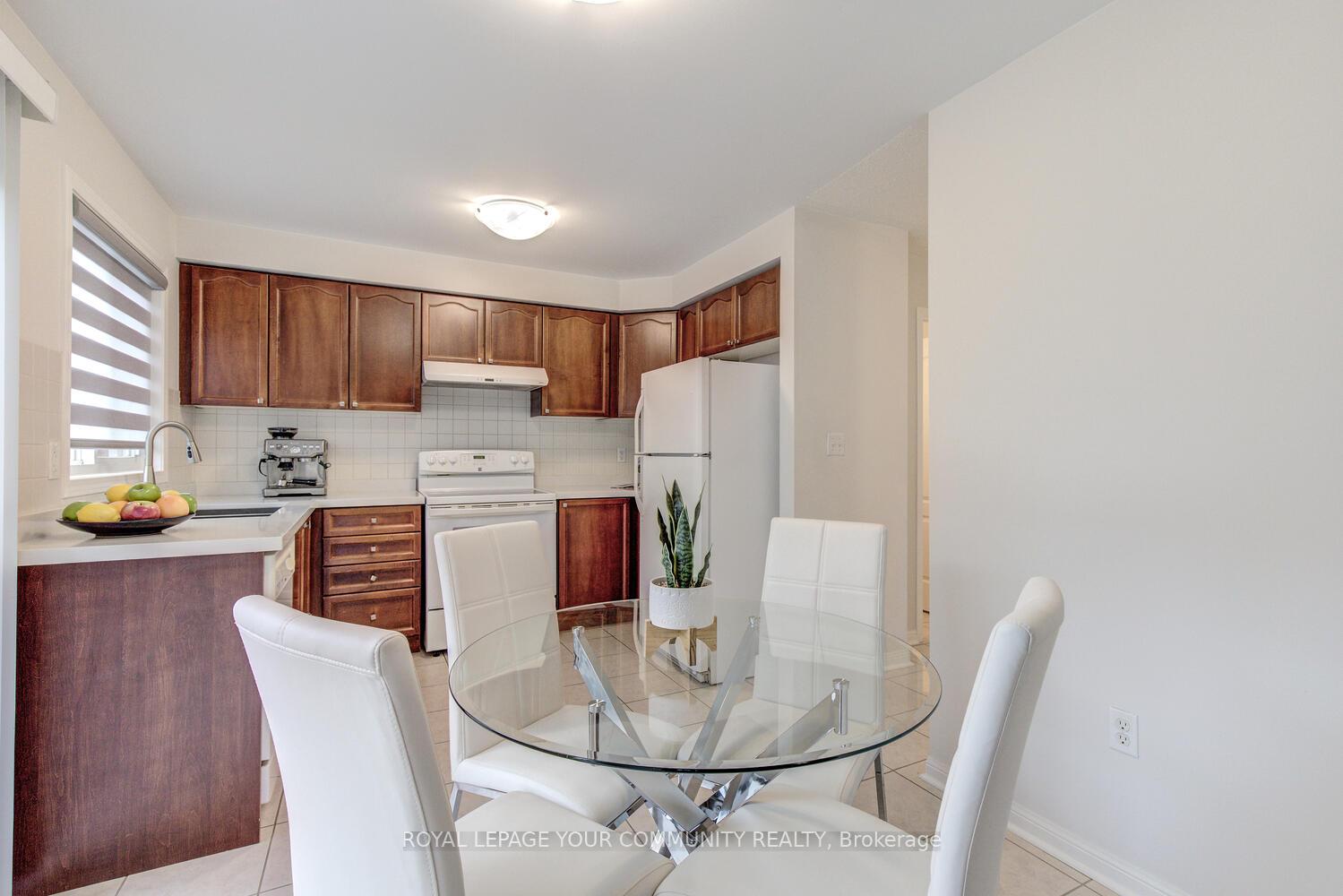 Photo 18 of 9 Sugarhill Drive, Brampton, Fletcher's Meadow — HOMEH