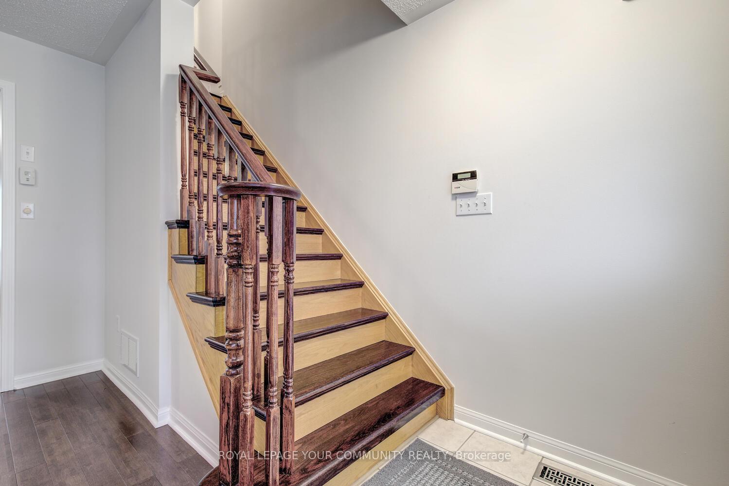Photo 20 of 9 Sugarhill Drive, Brampton, Fletcher's Meadow — HOMEH