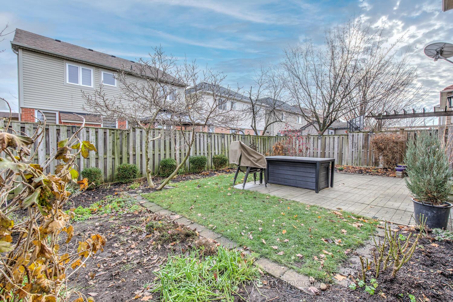 Photo 37 of 9 Sugarhill Drive, Brampton, Fletcher's Meadow — HOMEH