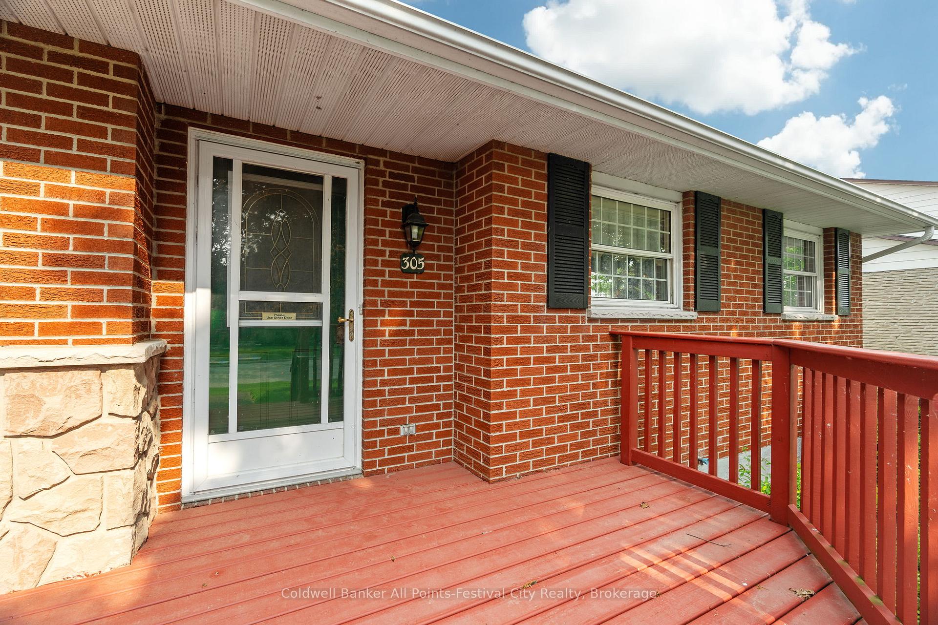 Photo 6 of 305 Warren Street, Goderich, Goderich (Town) — HOMEH