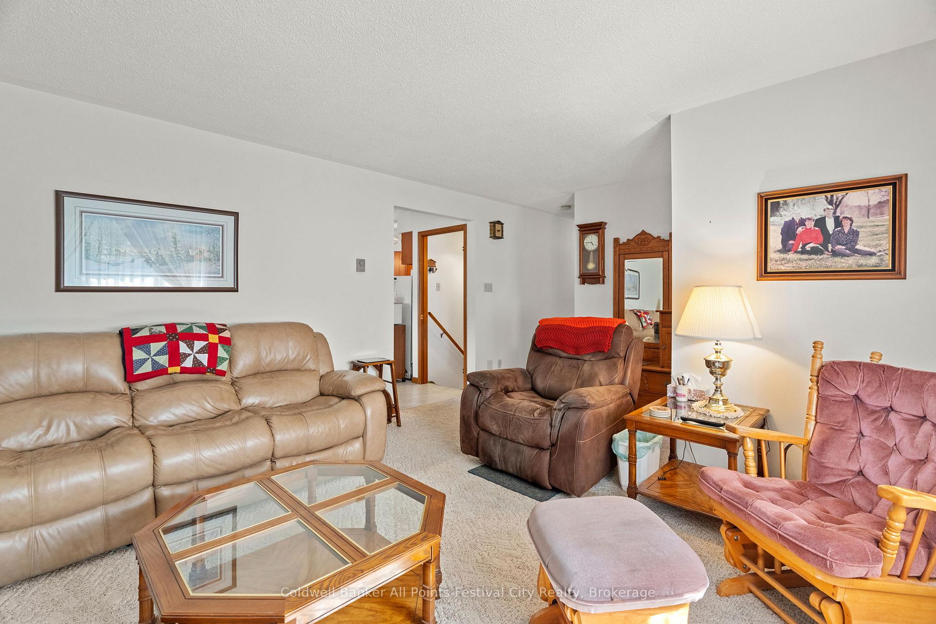 Photo 9 of 305 Warren Street, Goderich, Goderich (Town) — HOMEH