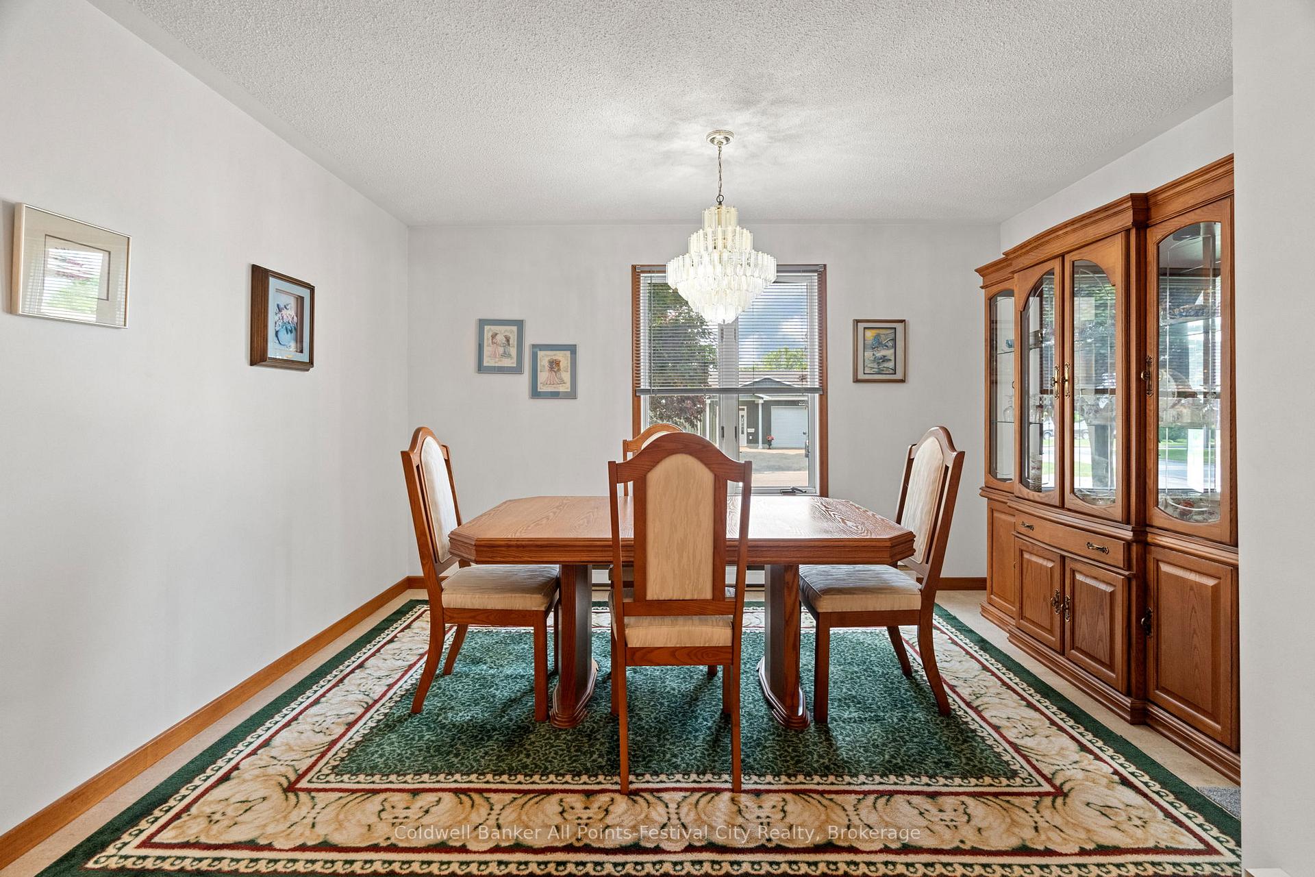 Photo 11 of 305 Warren Street, Goderich, Goderich (Town) — HOMEH