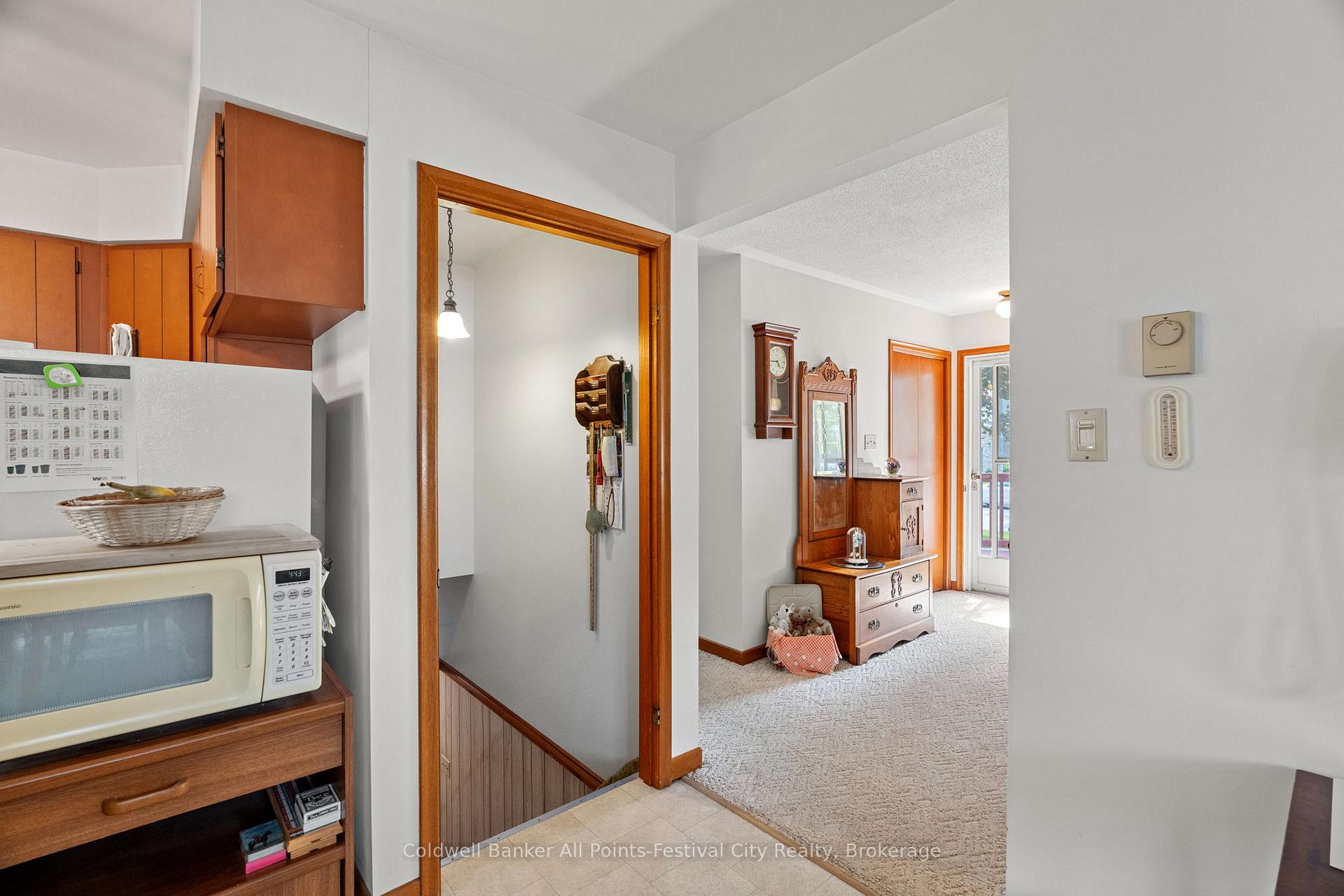 Photo 13 of 305 Warren Street, Goderich, Goderich (Town) — HOMEH