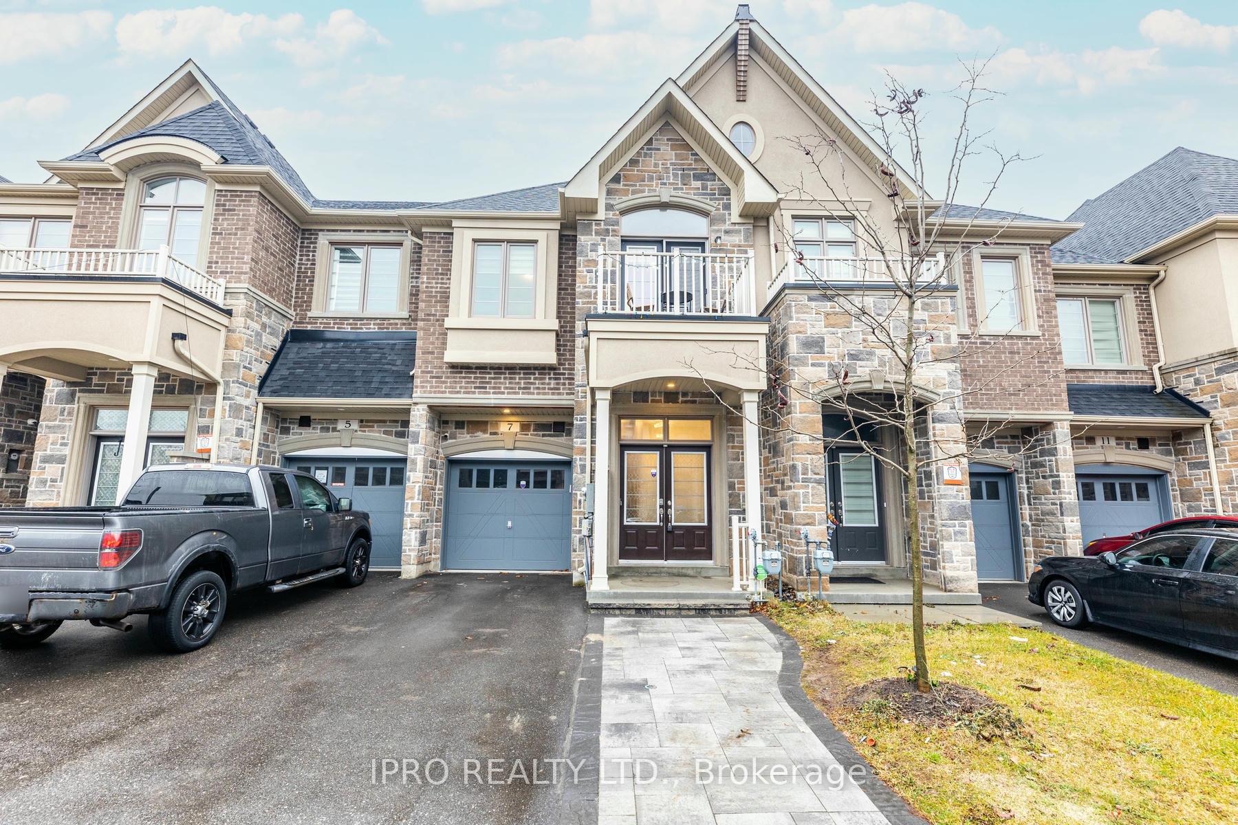 Photo 1 of 7 Dalbeattie Drive, Brampton, Bram West — HOMEH