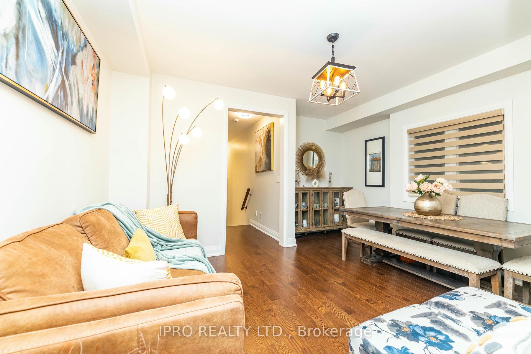 Photo 4 of 7 Dalbeattie Drive, Brampton, Bram West — HOMEH