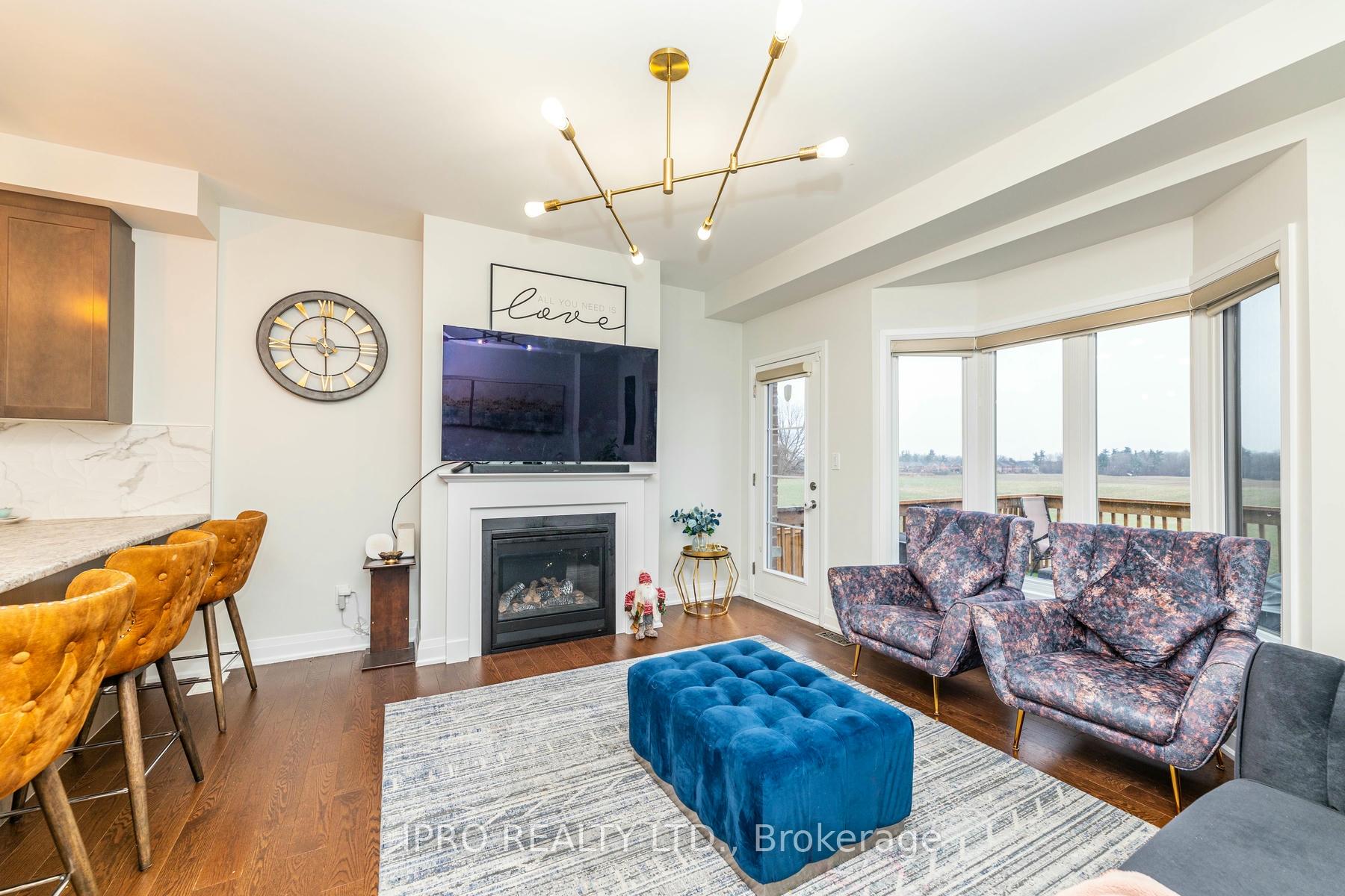 Photo 10 of 7 Dalbeattie Drive, Brampton, Bram West — HOMEH