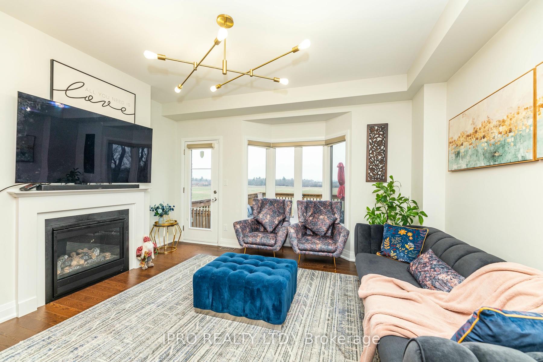 Photo 11 of 7 Dalbeattie Drive, Brampton, Bram West — HOMEH