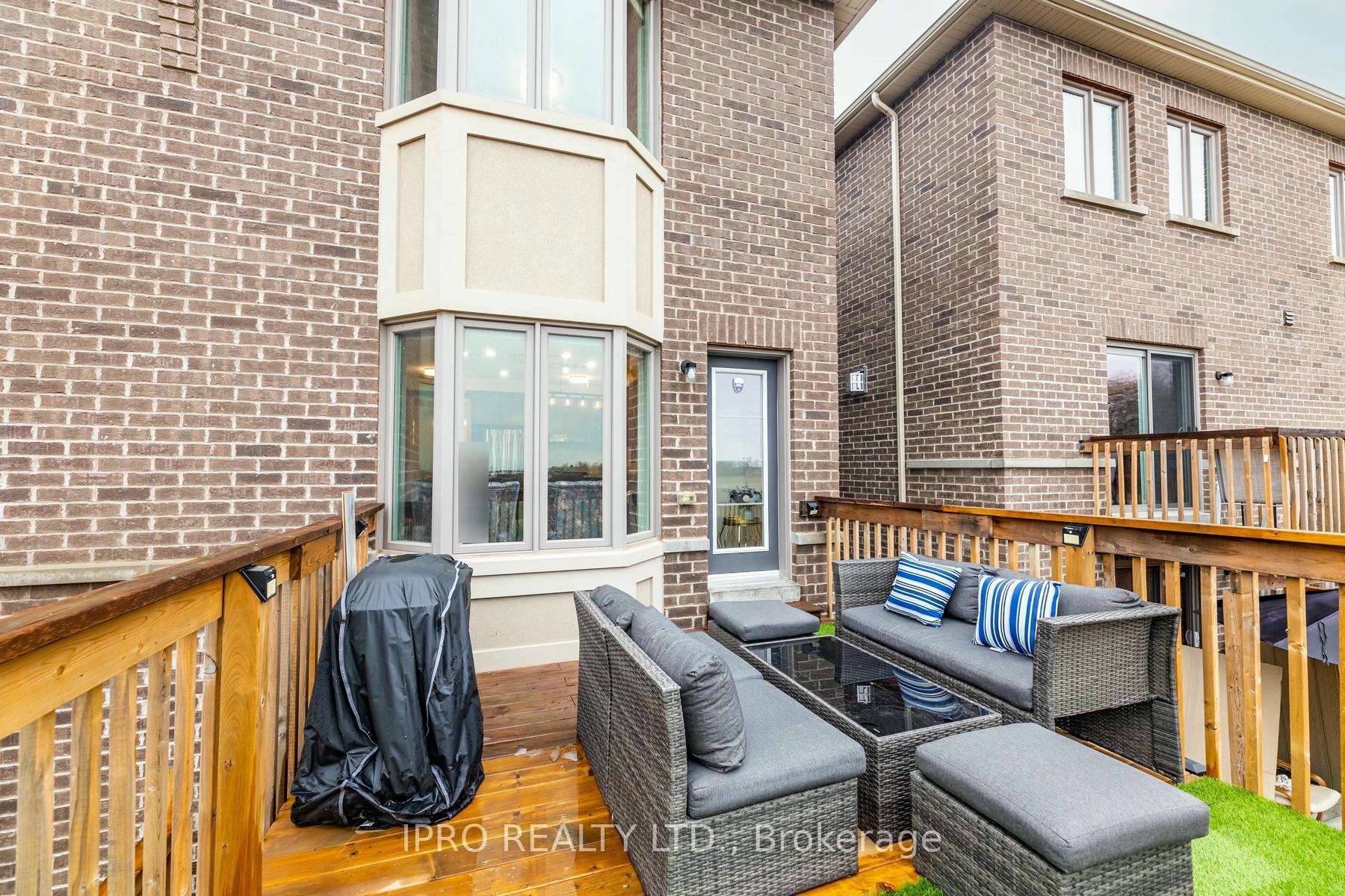 Photo 14 of 7 Dalbeattie Drive, Brampton, Bram West — HOMEH