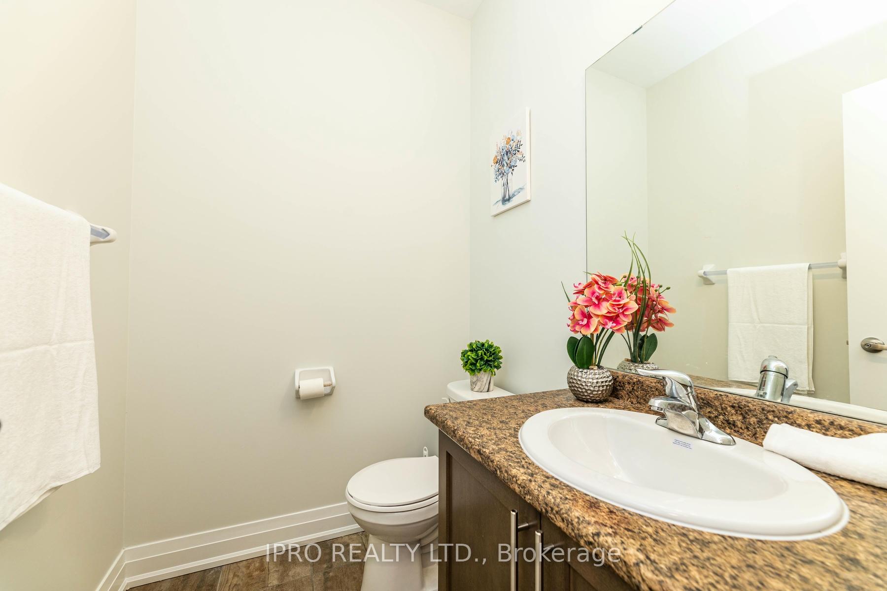 Photo 16 of 7 Dalbeattie Drive, Brampton, Bram West — HOMEH