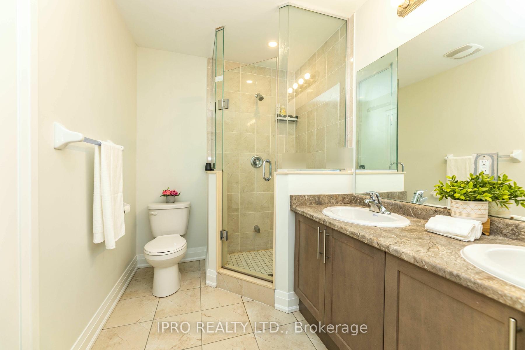 Photo 21 of 7 Dalbeattie Drive, Brampton, Bram West — HOMEH