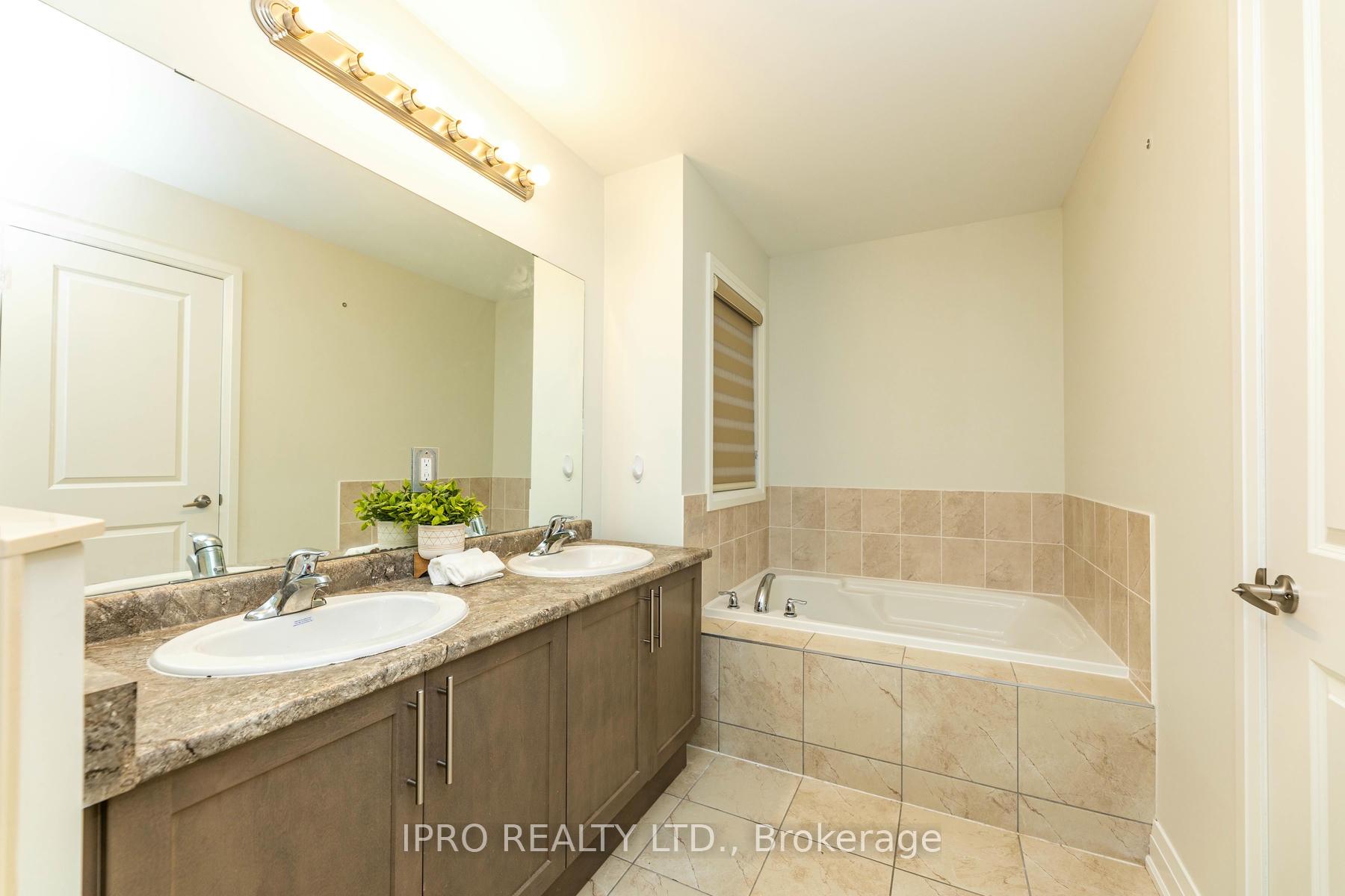 Photo 22 of 7 Dalbeattie Drive, Brampton, Bram West — HOMEH