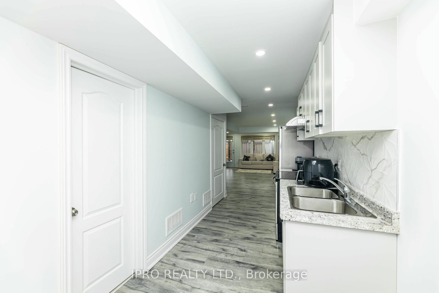 Photo 32 of 7 Dalbeattie Drive, Brampton, Bram West — HOMEH