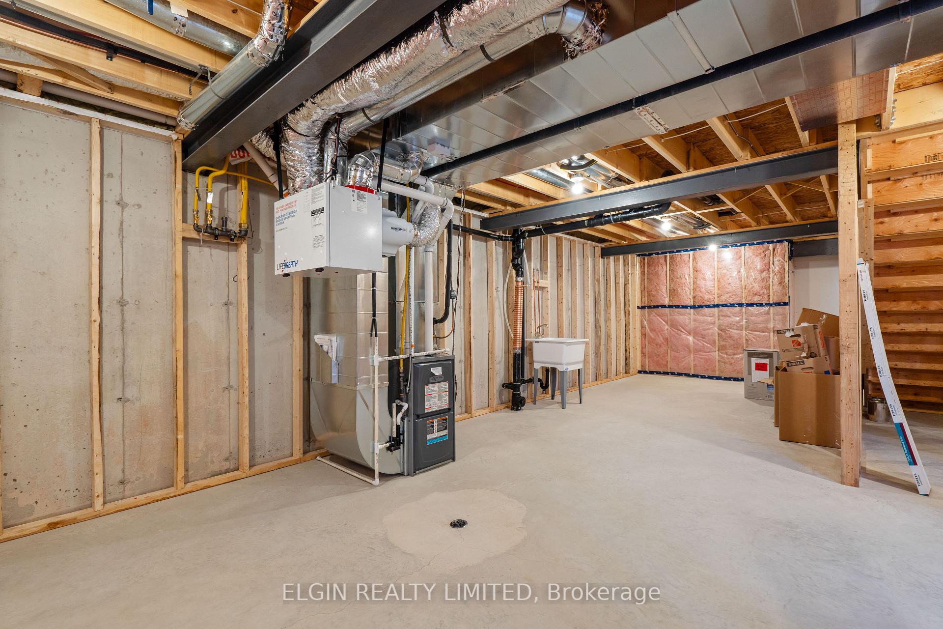 Photo 11 of 54 Dunning Way, St. Thomas — HOMEH