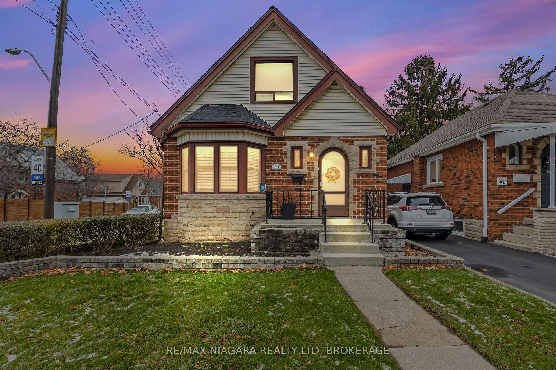 Front of 1671 King Street E