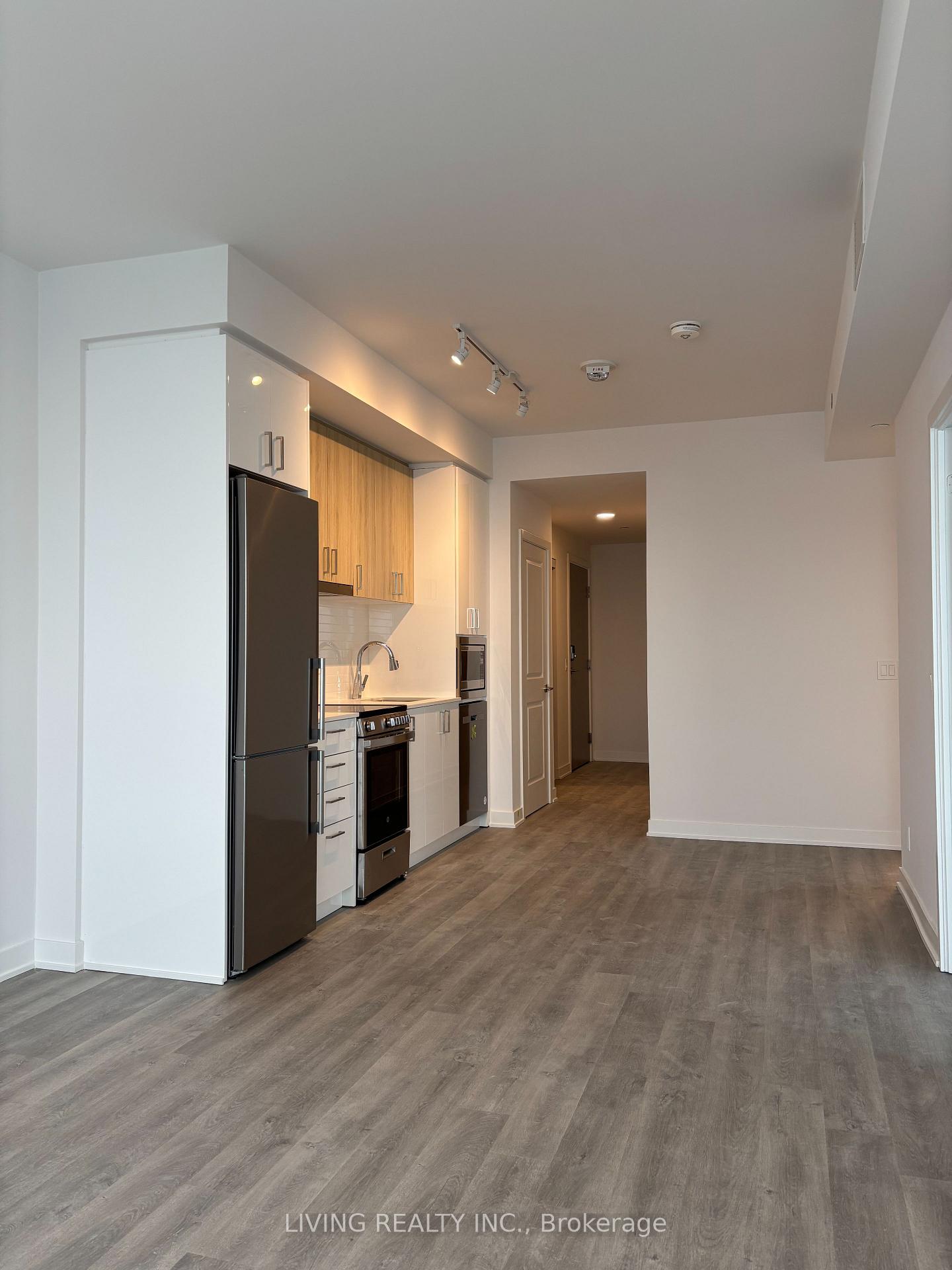 Photo 2 of Unit 2802, 30 Upper Mall Way, Vaughan, Brownridge — HOMEH
