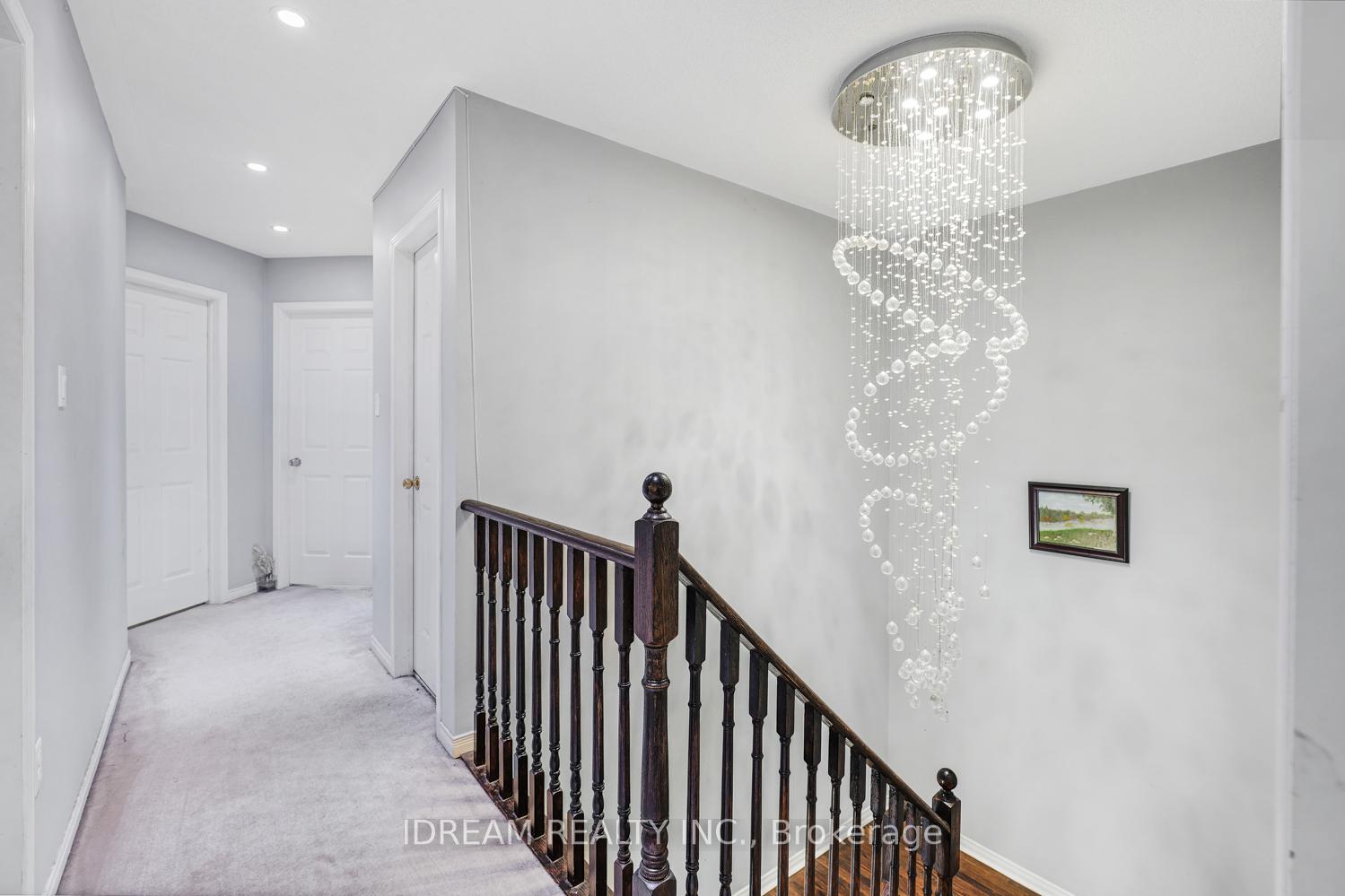Photo 4 of 36 Flurry Circle, Brampton, Credit Valley — HOMEH