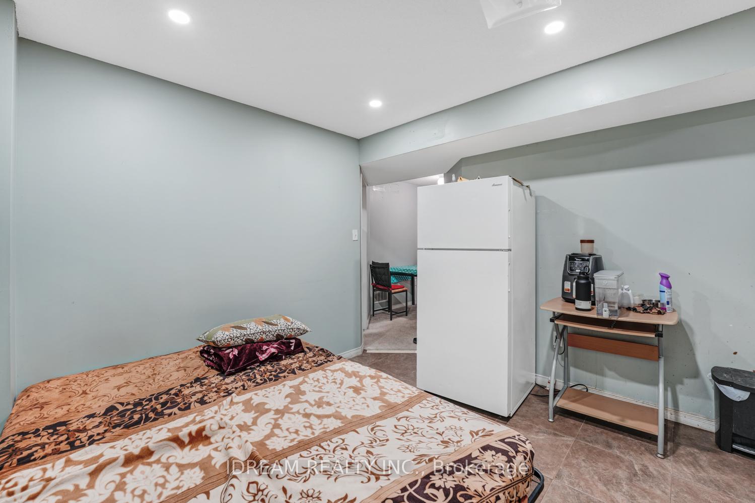 Photo 9 of 36 Flurry Circle, Brampton, Credit Valley — HOMEH