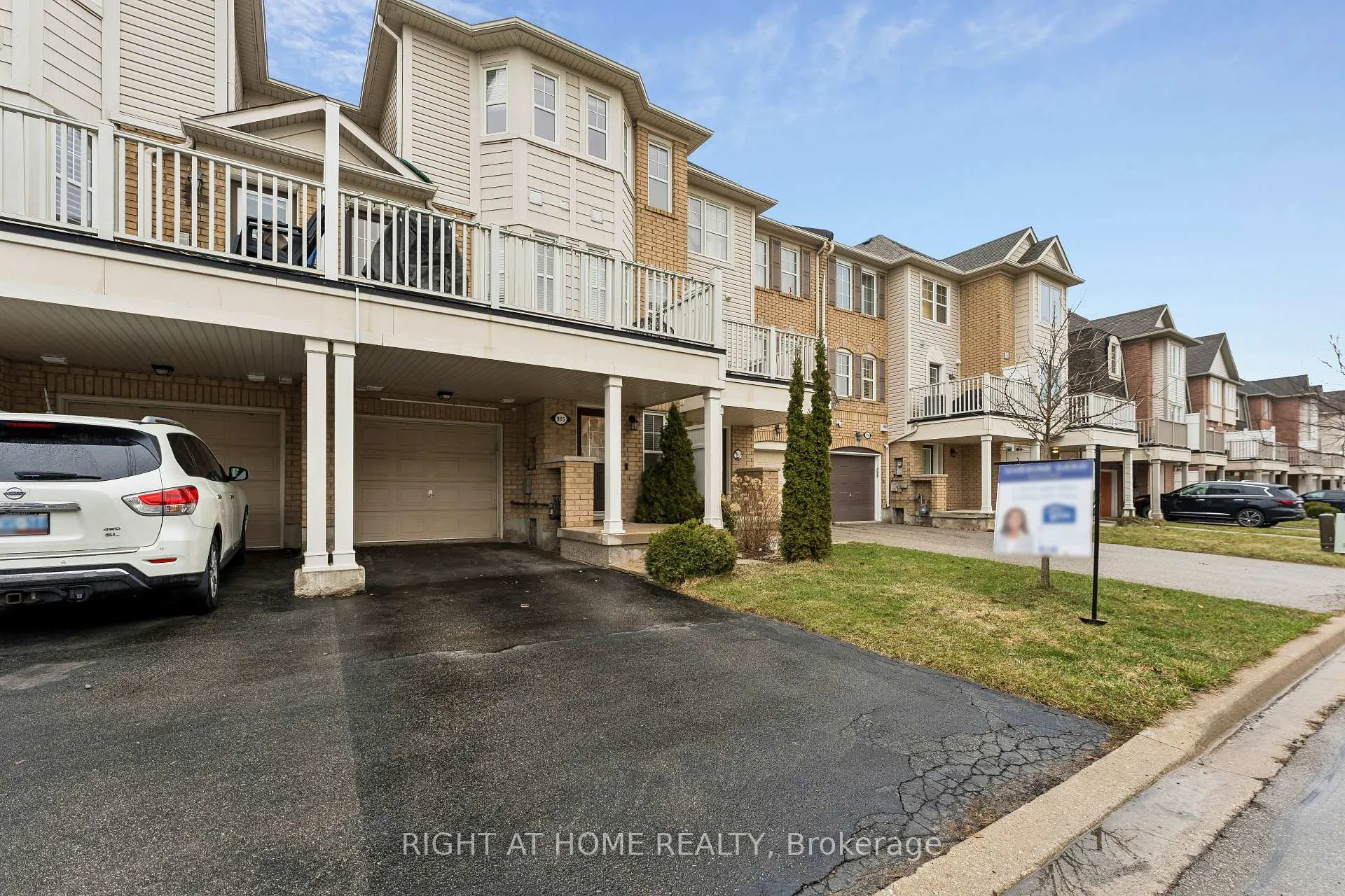 Photo 3 of 915 Deverell Place, Milton, Coates — HOMEH