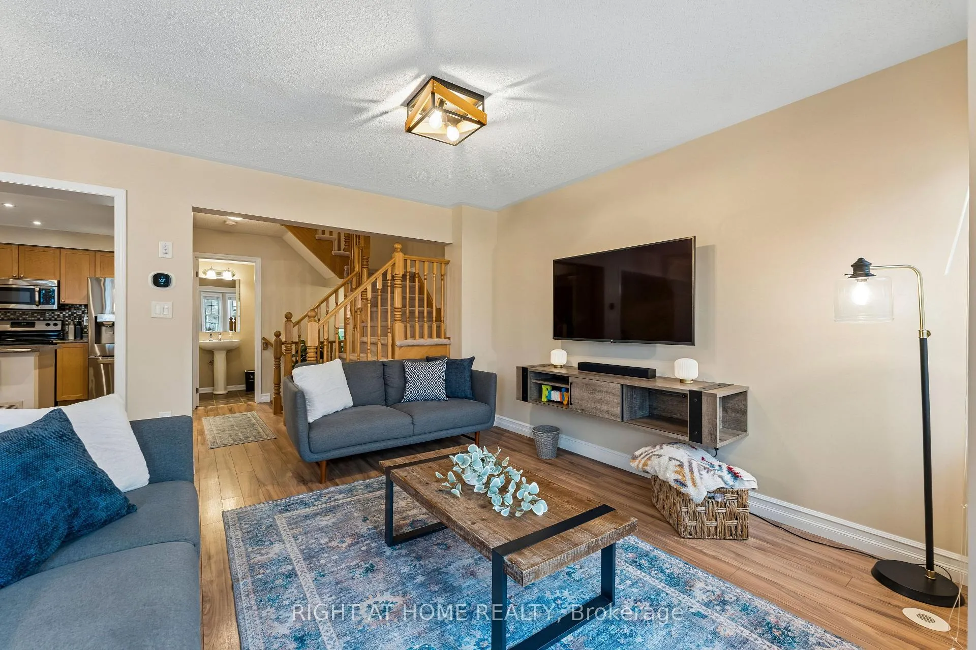 Photo 24 of 915 Deverell Place, Milton, Coates — HOMEH