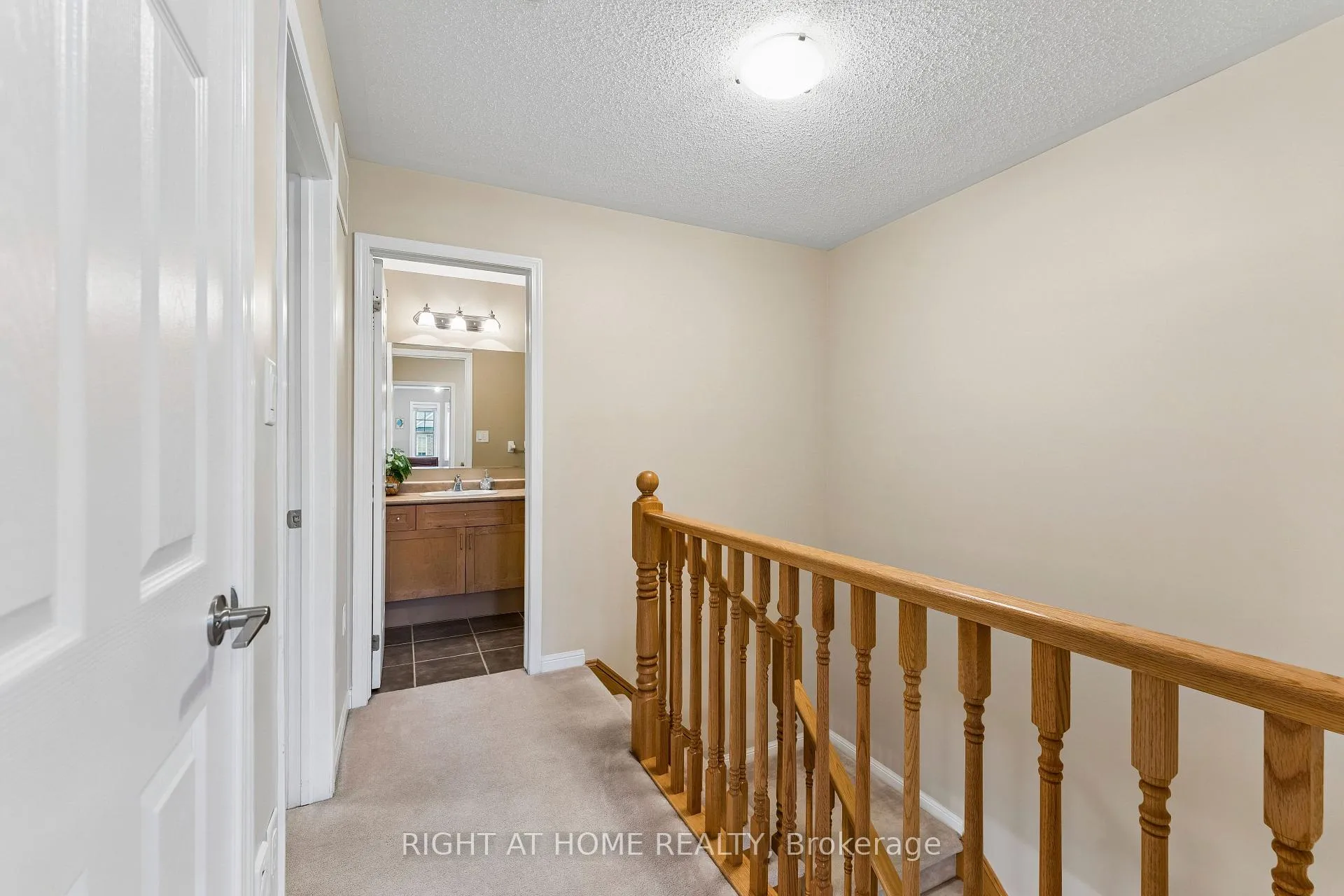 Photo 26 of 915 Deverell Place, Milton, Coates — HOMEH
