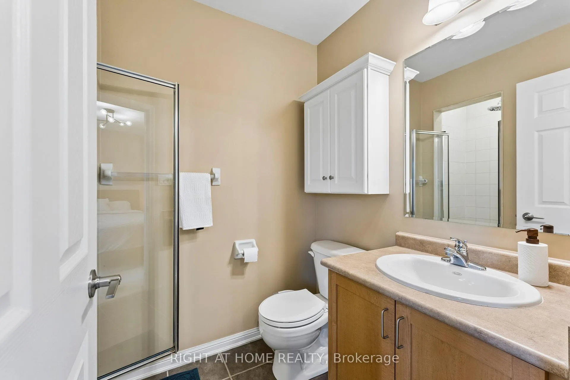 Photo 31 of 915 Deverell Place, Milton, Coates — HOMEH
