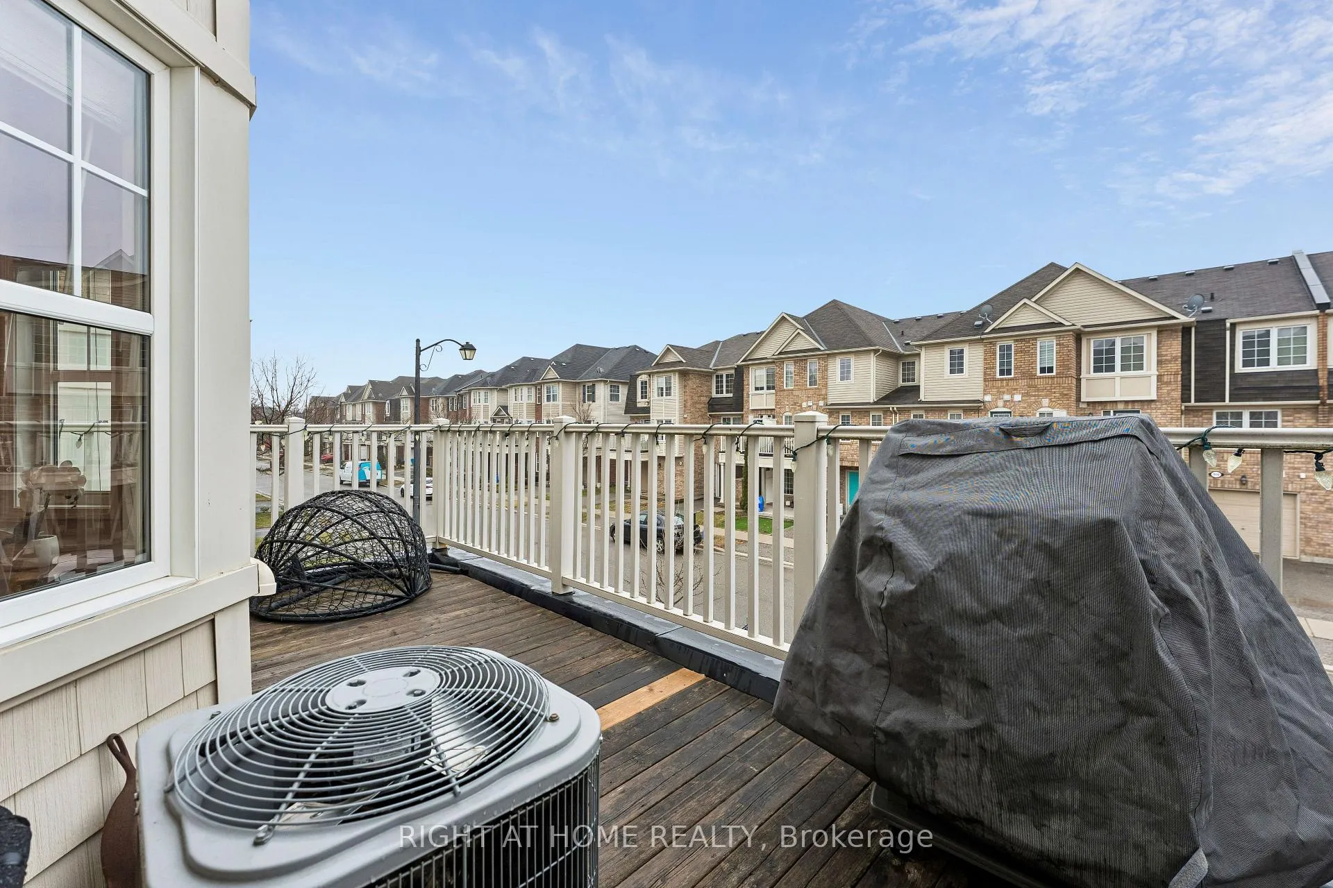 Photo 38 of 915 Deverell Place, Milton, Coates — HOMEH